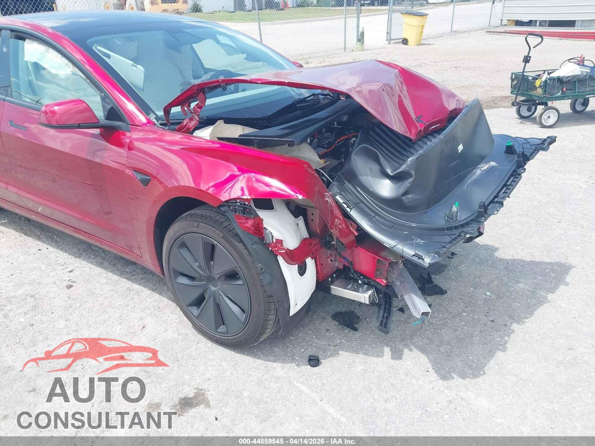 TESLA MODEL 3 2026 - 5YJ3E1EA0TF140075