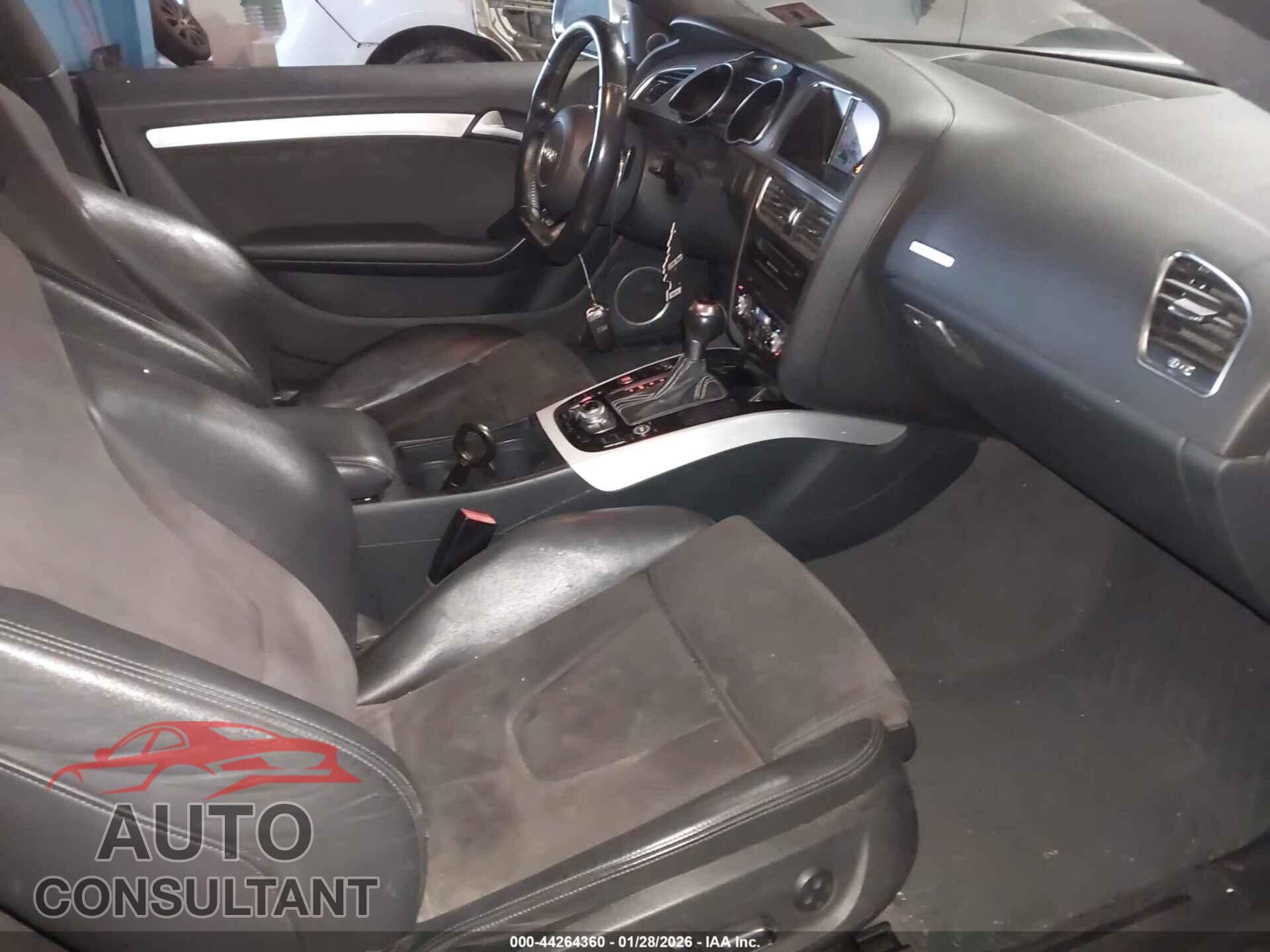 AUDI S5 2013 - WAUCGAFR4DA054368