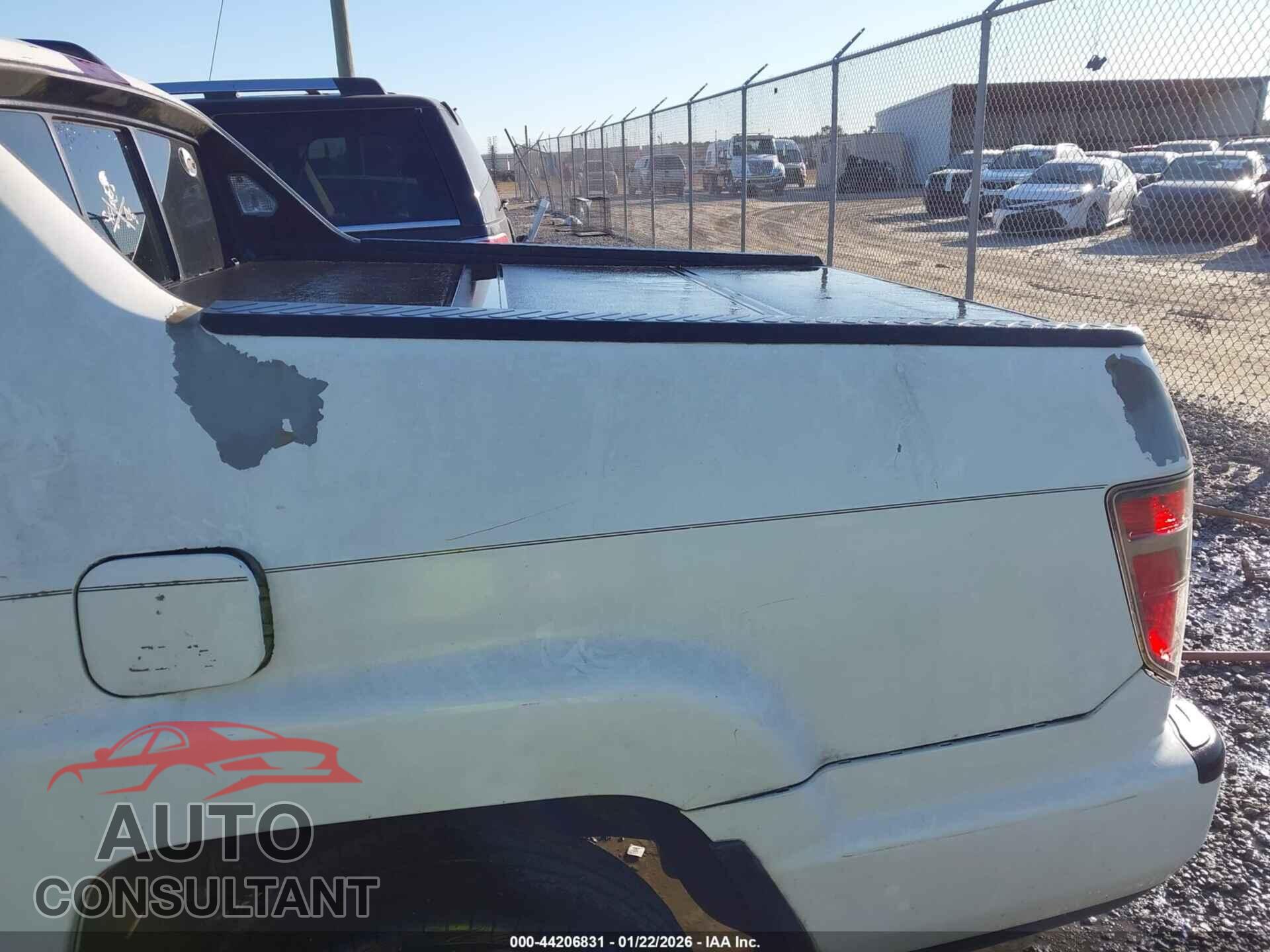 HONDA RIDGELINE 2014 - 5FPYK1F58EB011009