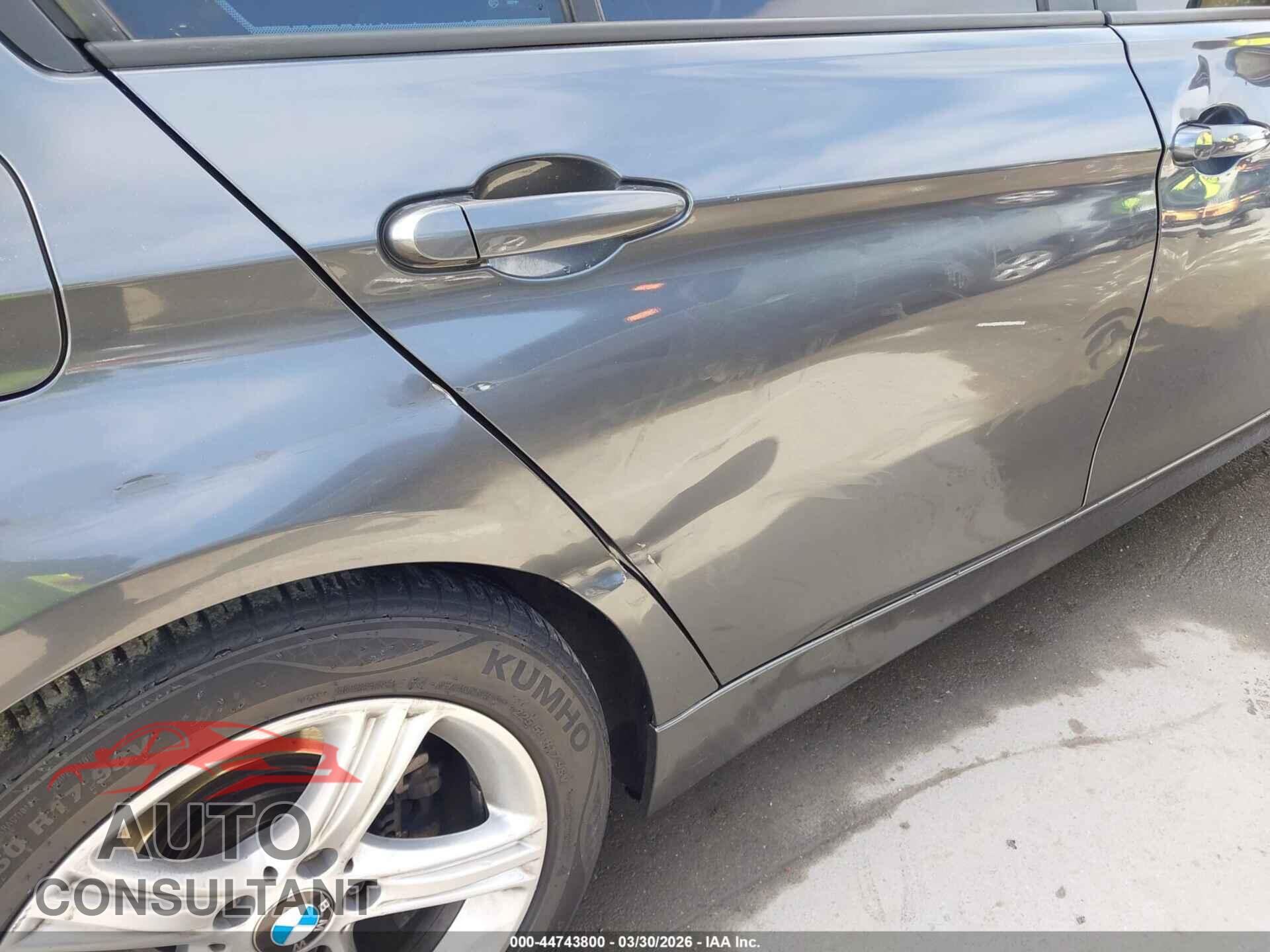 BMW 328I 2013 - WBA3C1G56DNR46332