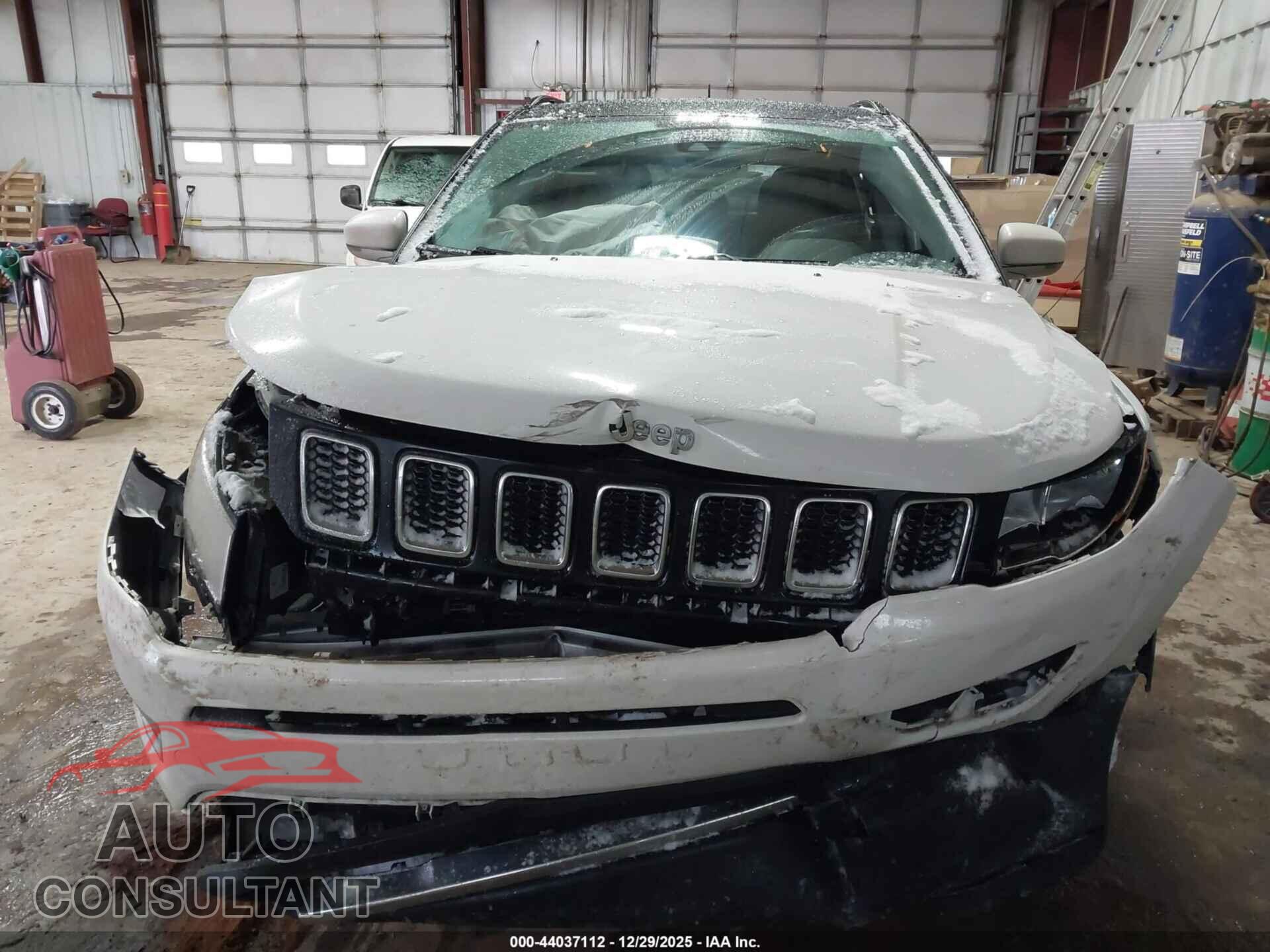 JEEP COMPASS 2021 - 3C4NJDCB2MT525481