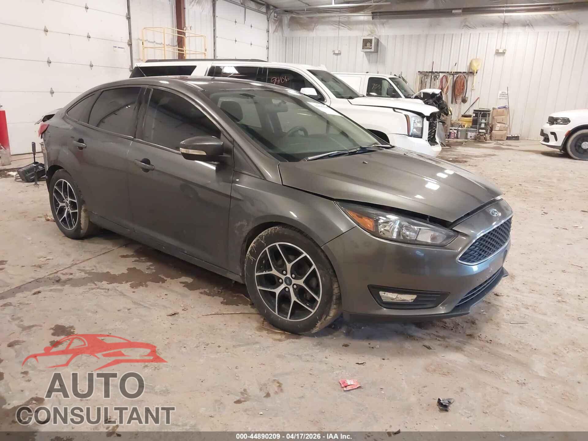 FORD FOCUS 2018 - 1FADP3H28JL208265
