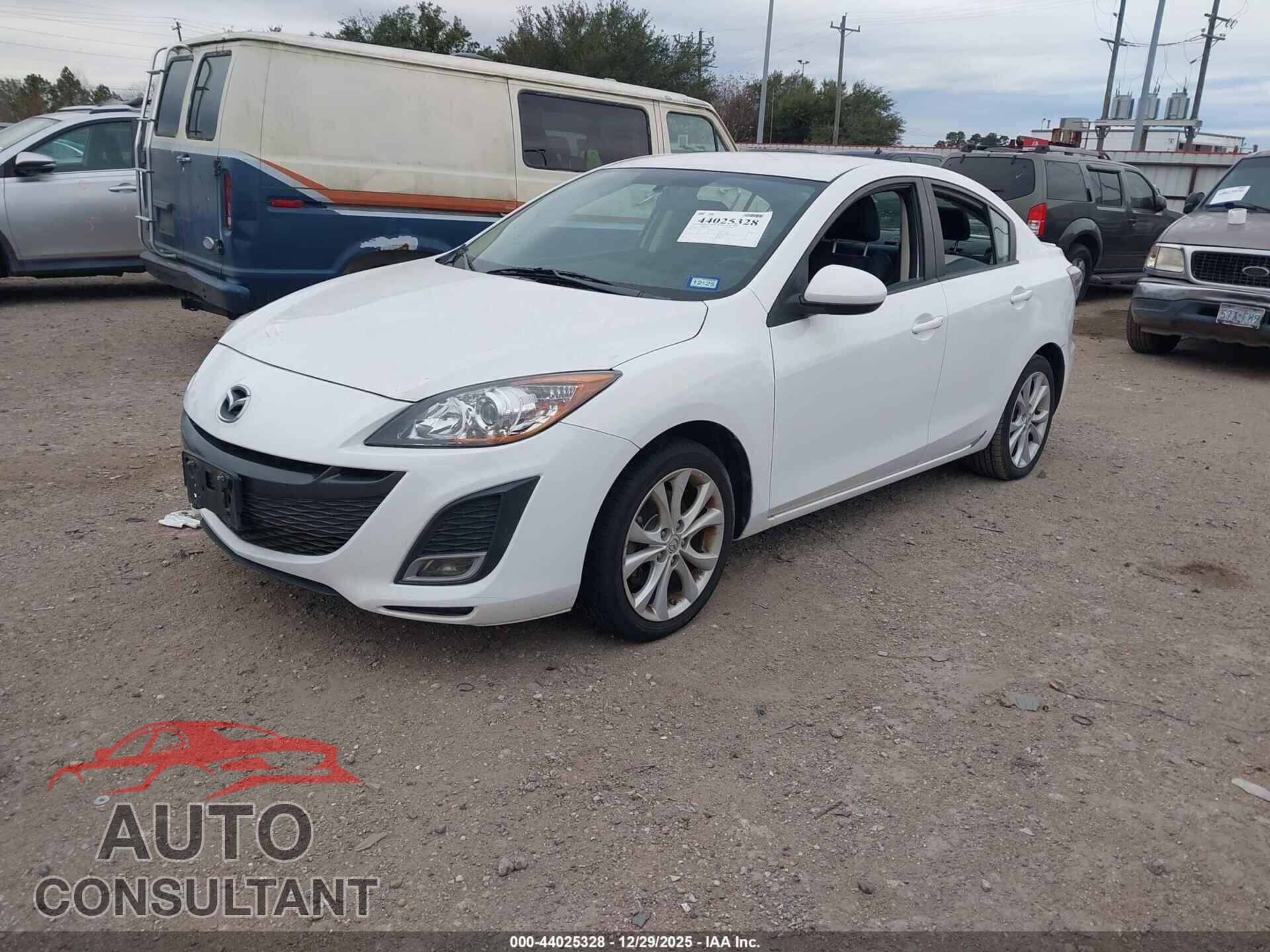 MAZDA MAZDA3 2011 - JM1BL1U55B1404324