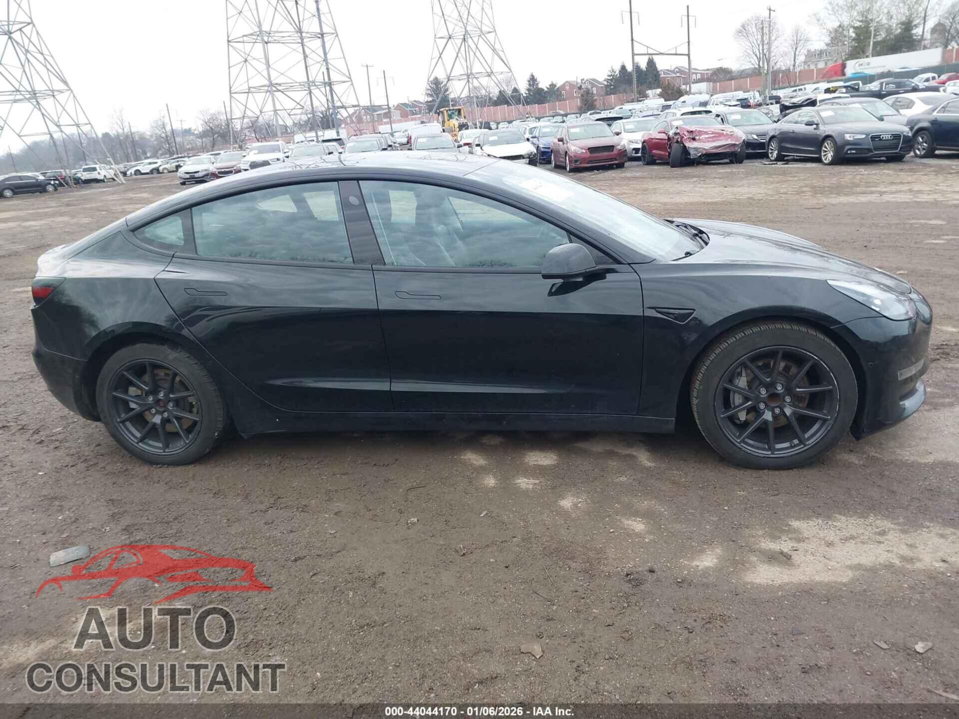TESLA MODEL 3 2021 - 5YJ3E1EA0MF087122