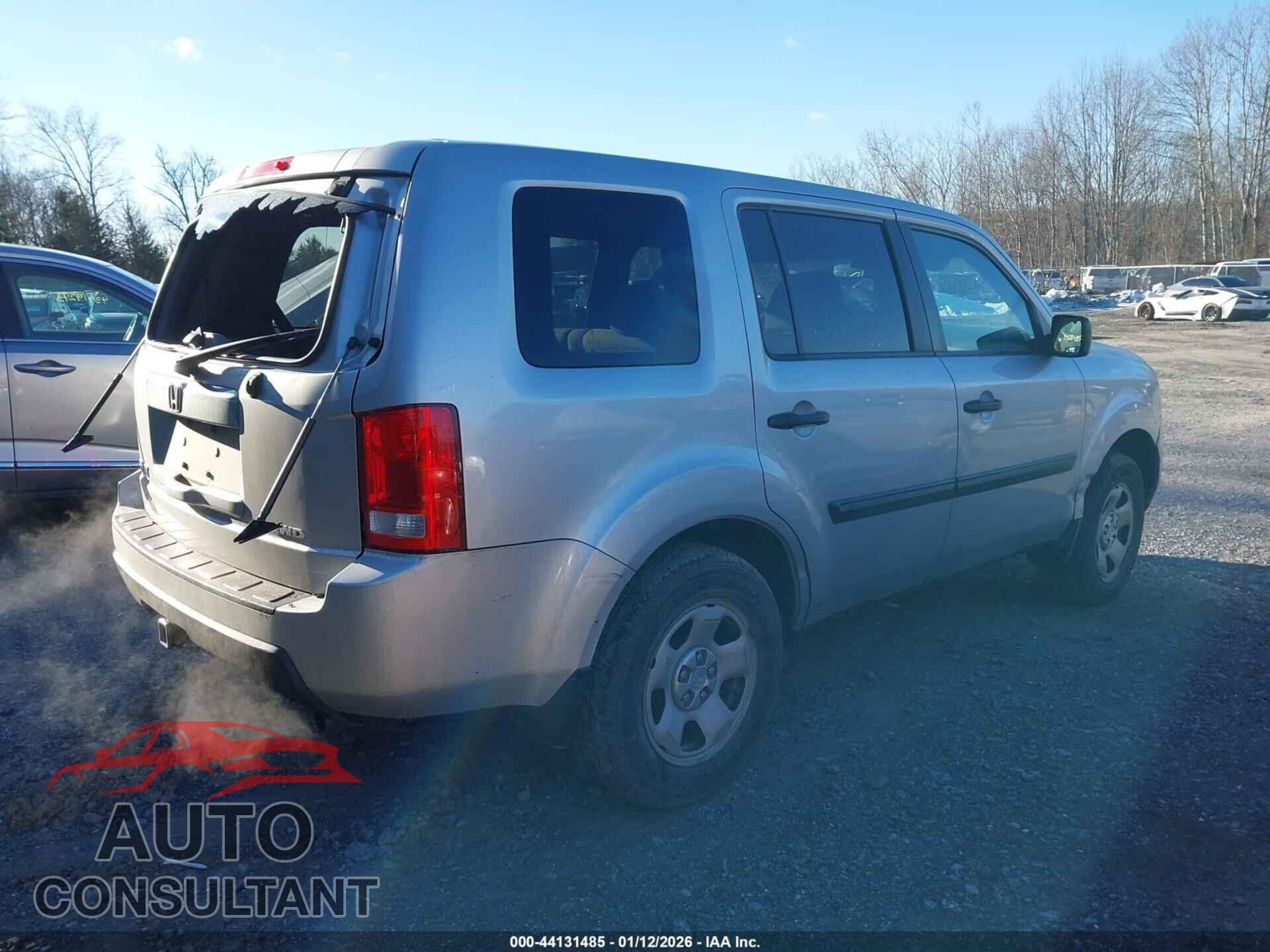 HONDA PILOT 2011 - 5FNYF4H28BB039261
