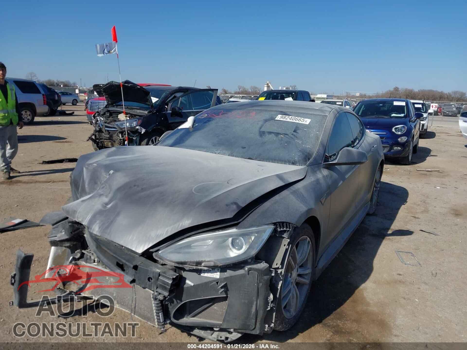 TESLA MODEL S 2016 - 5YJSA1E22GF127043