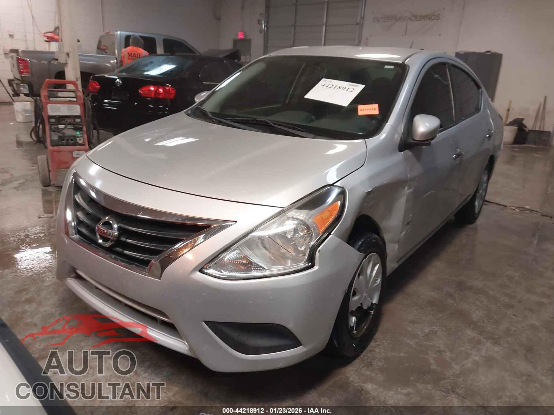 NISSAN VERSA 2018 - 3N1CN7AP4JK438777