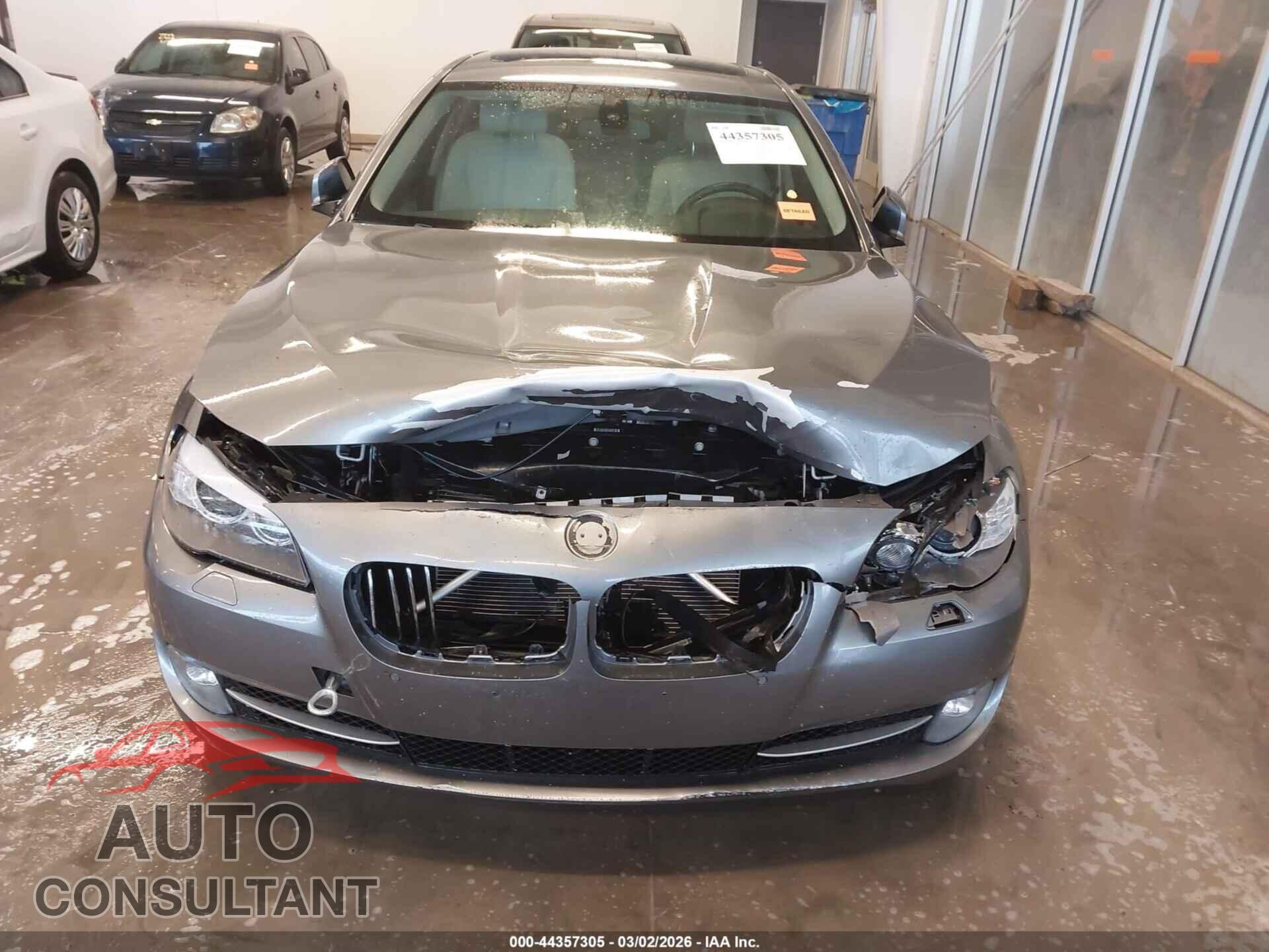 BMW 528I 2012 - WBAXH5C52CDW09581