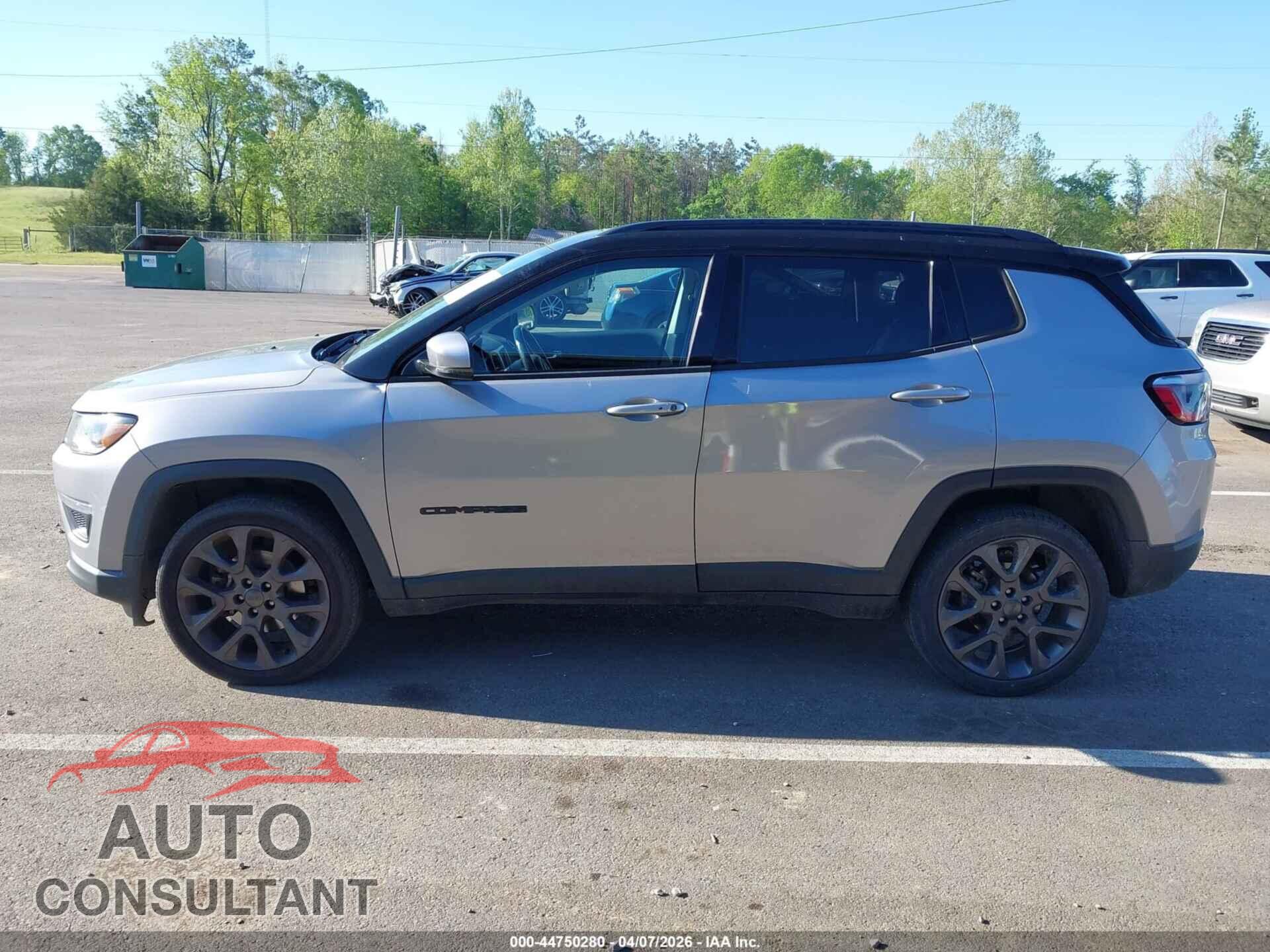JEEP COMPASS 2019 - 3C4NJDCBXKT660396
