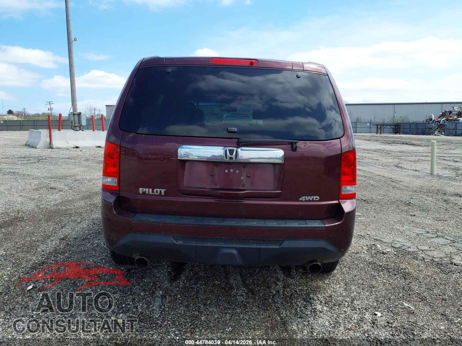 HONDA PILOT 2014 - 5FNYF4H51EB043537
