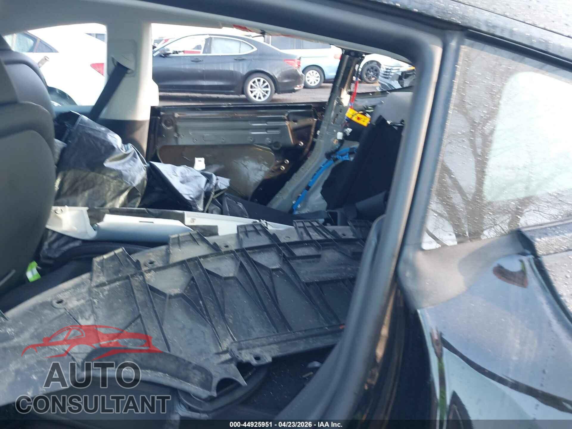 TESLA MODEL 3 2024 - 5YJ3E1EA5RF767041