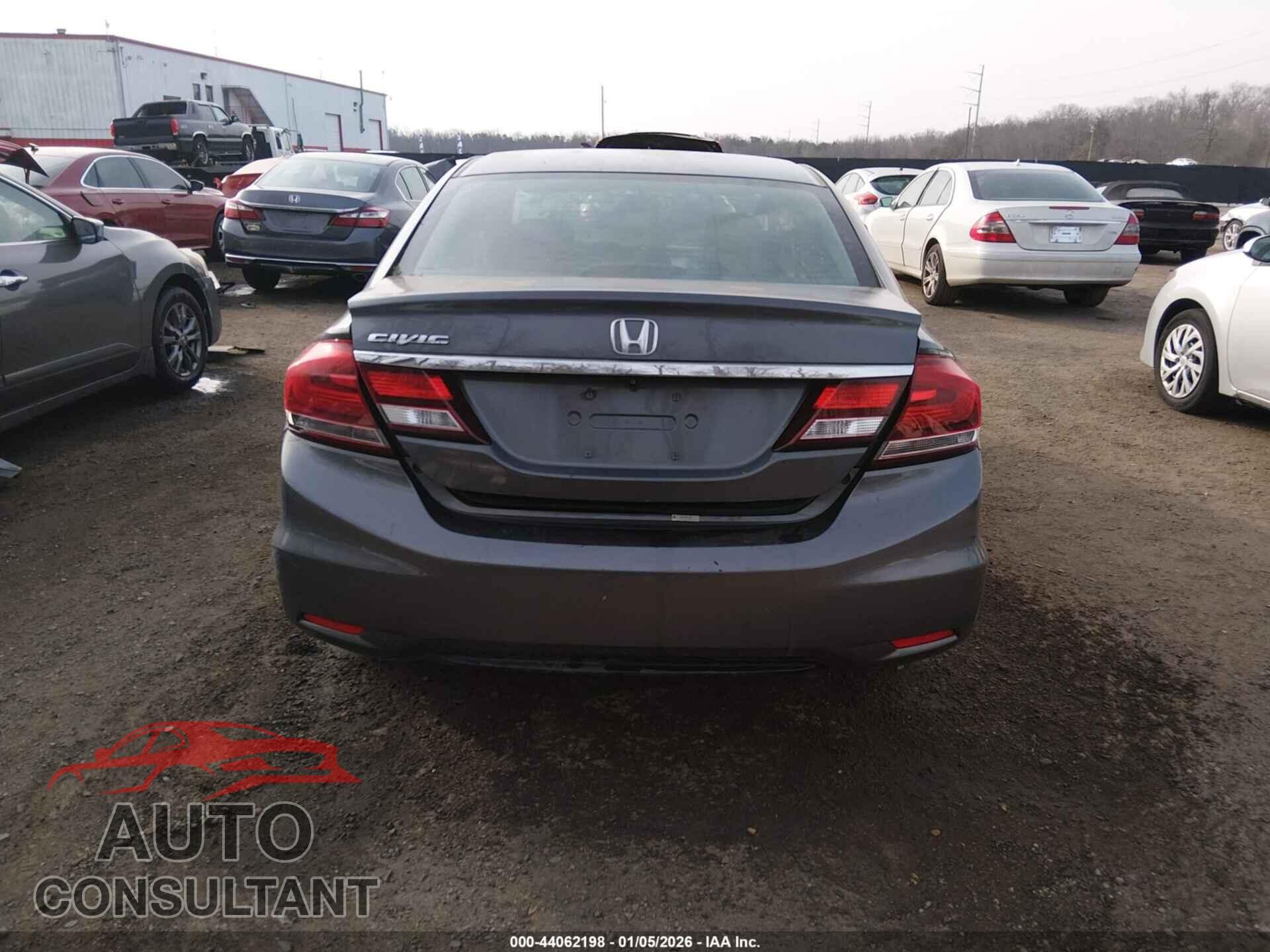 HONDA CIVIC 2013 - 2HGFB2F57DH571586