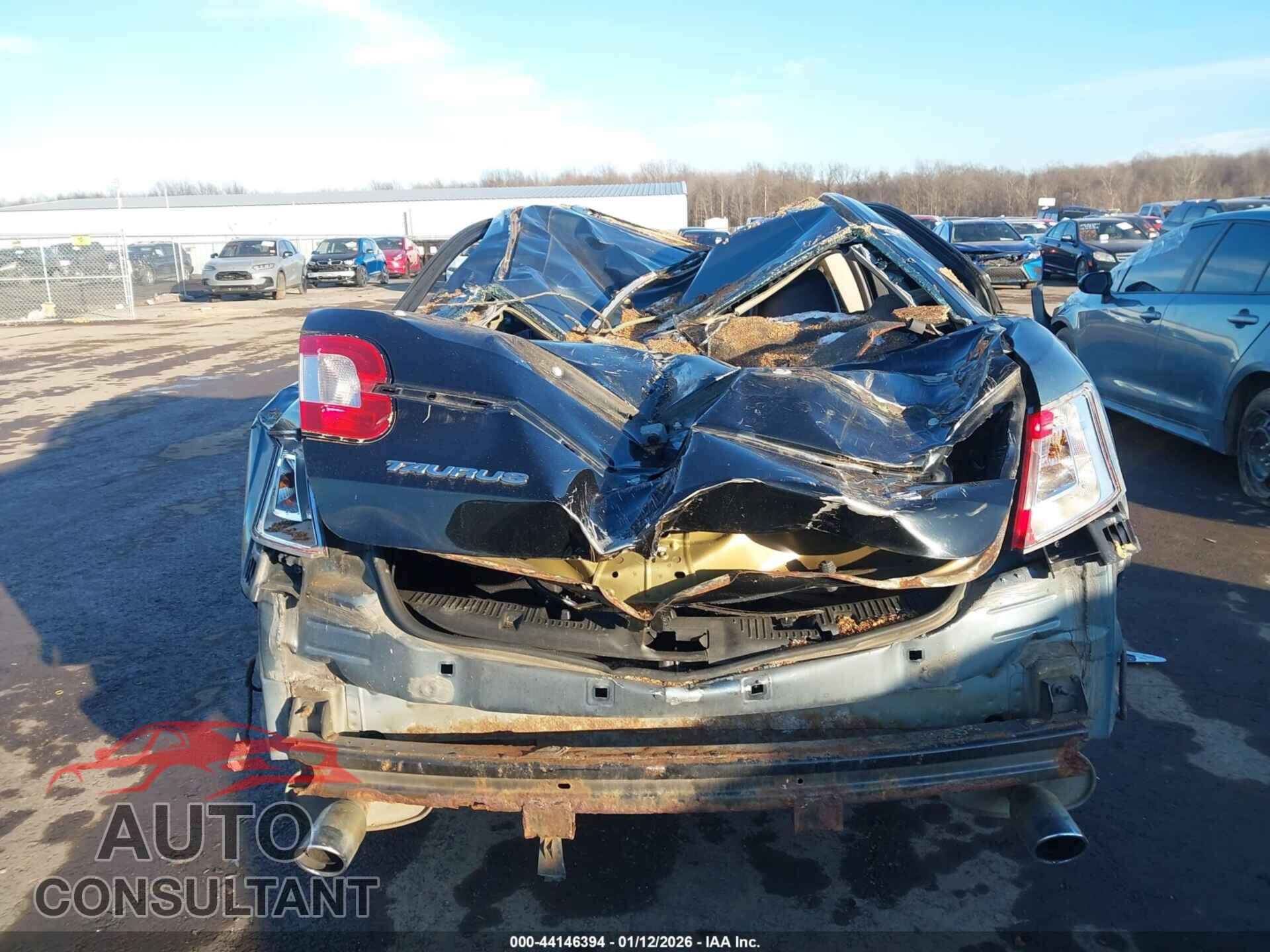 FORD TAURUS 2010 - 1FAHP2KTXAG134918