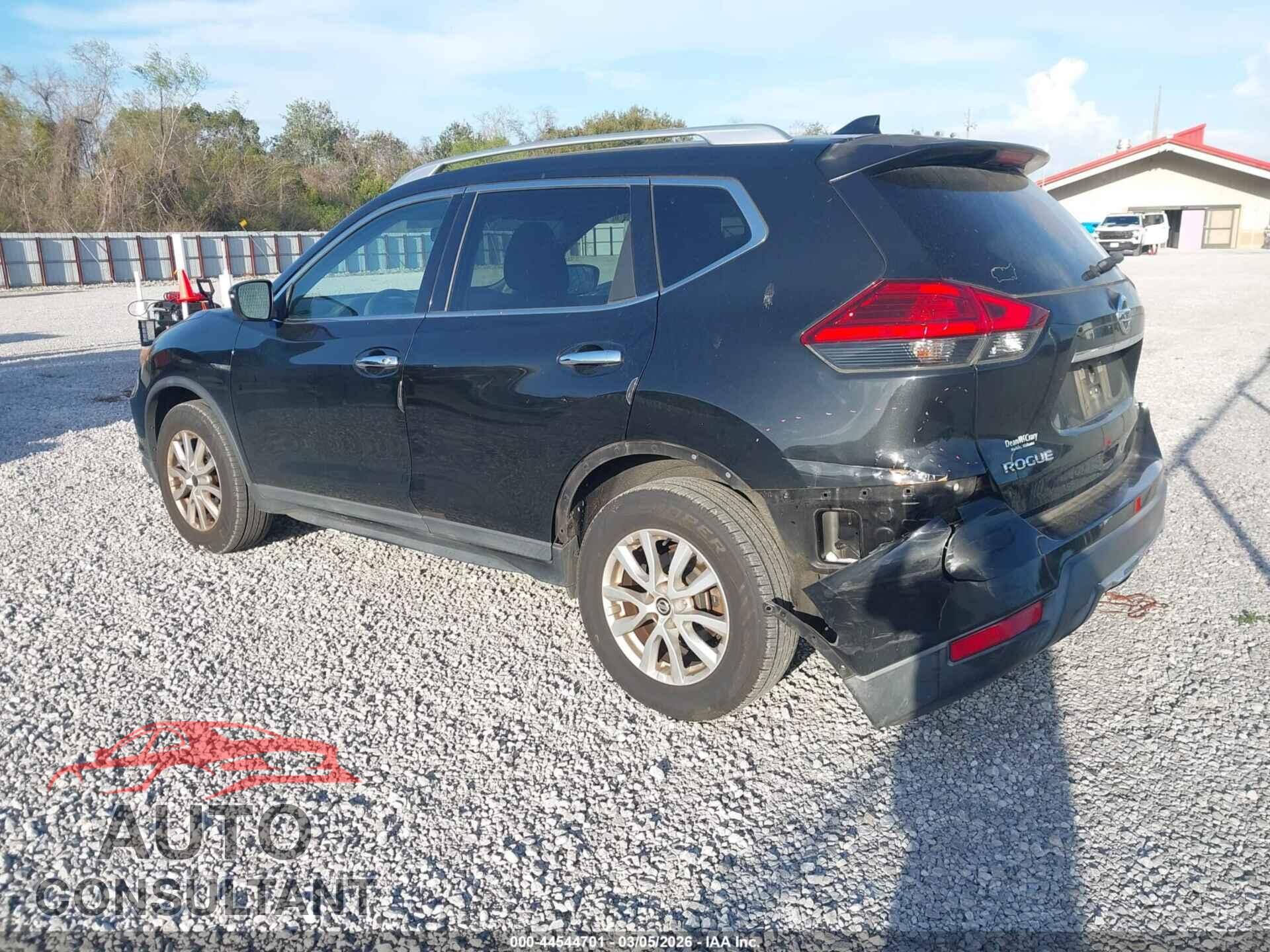 NISSAN ROGUE 2017 - KNMAT2MV8HP518938