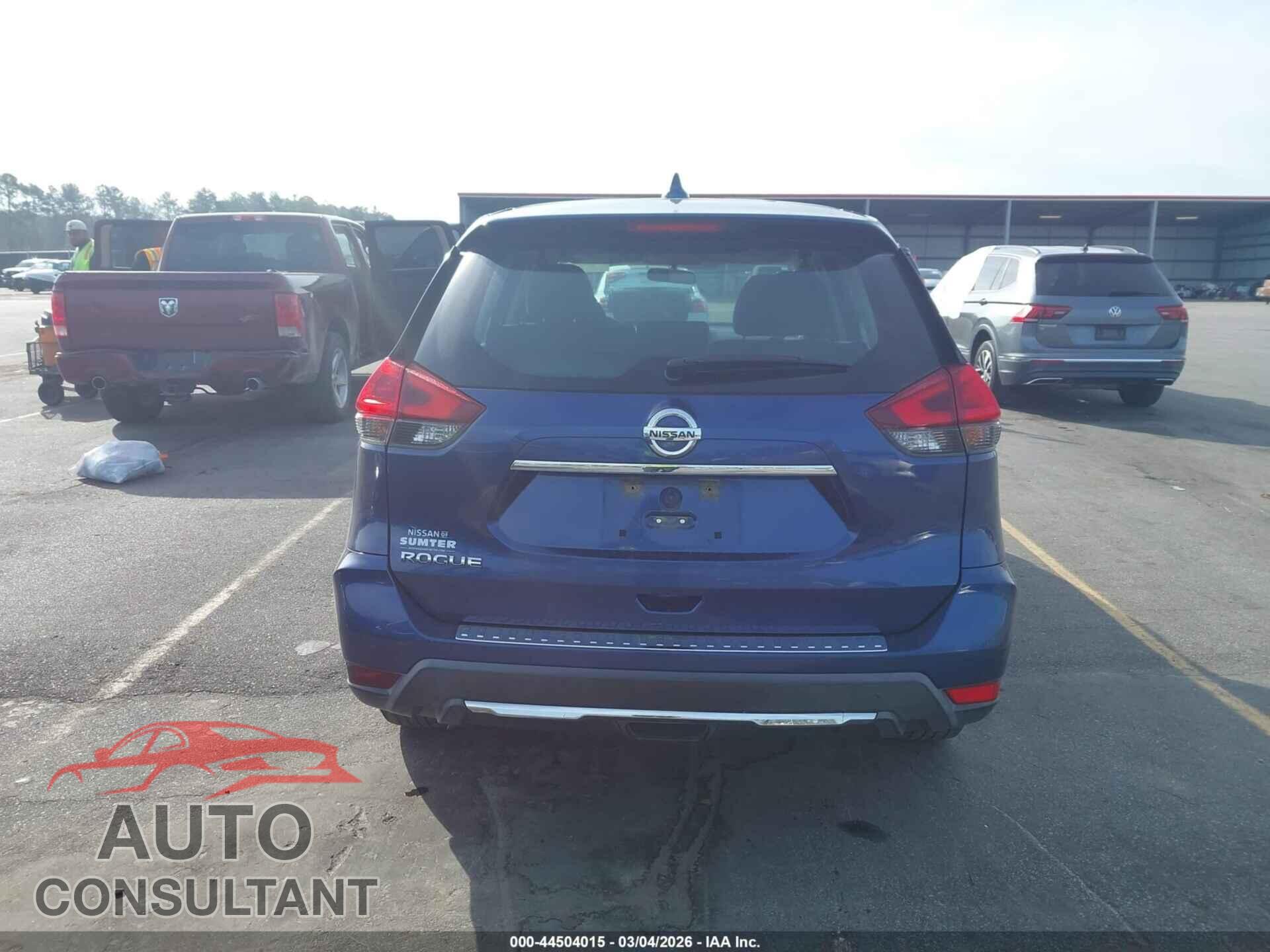 NISSAN ROGUE 2018 - KNMAT2MT3JP581210