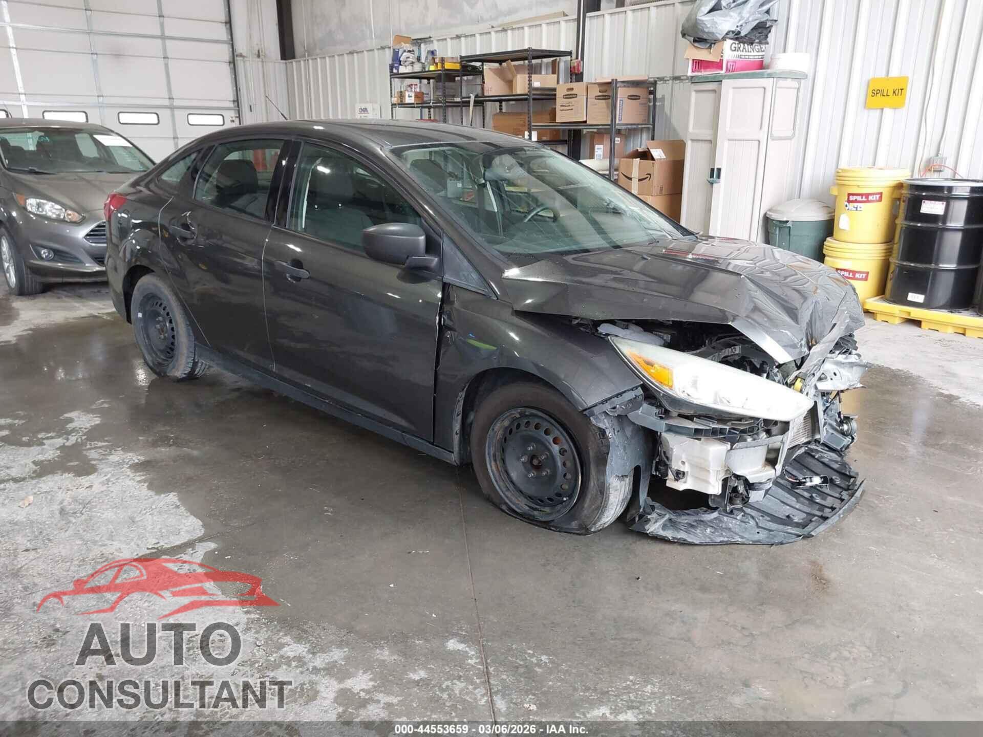 FORD FOCUS 2015 - 1FADP3E22FL219919