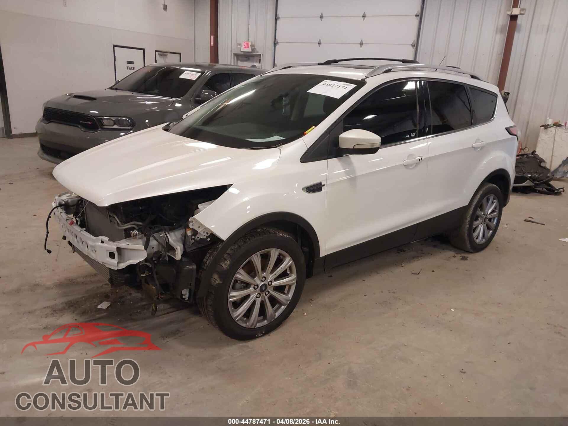 FORD ESCAPE 2017 - 1FMCU9J94HUD57846