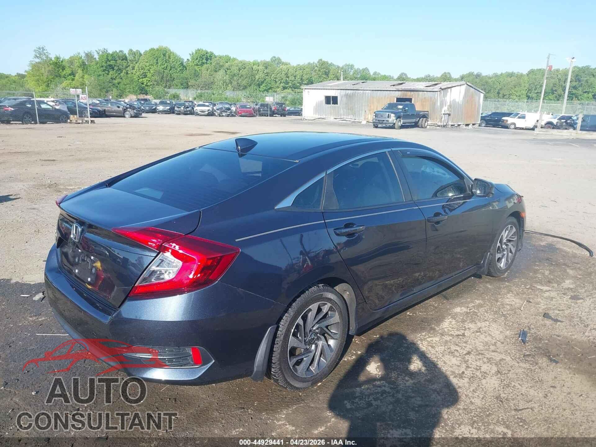 HONDA CIVIC 2018 - 2HGFC2F74JH589439