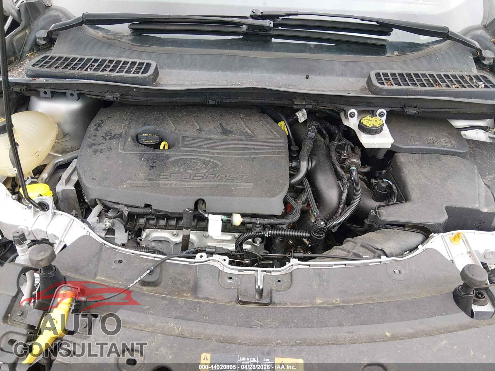 FORD ESCAPE 2017 - 1FMCU0JD5HUD56348