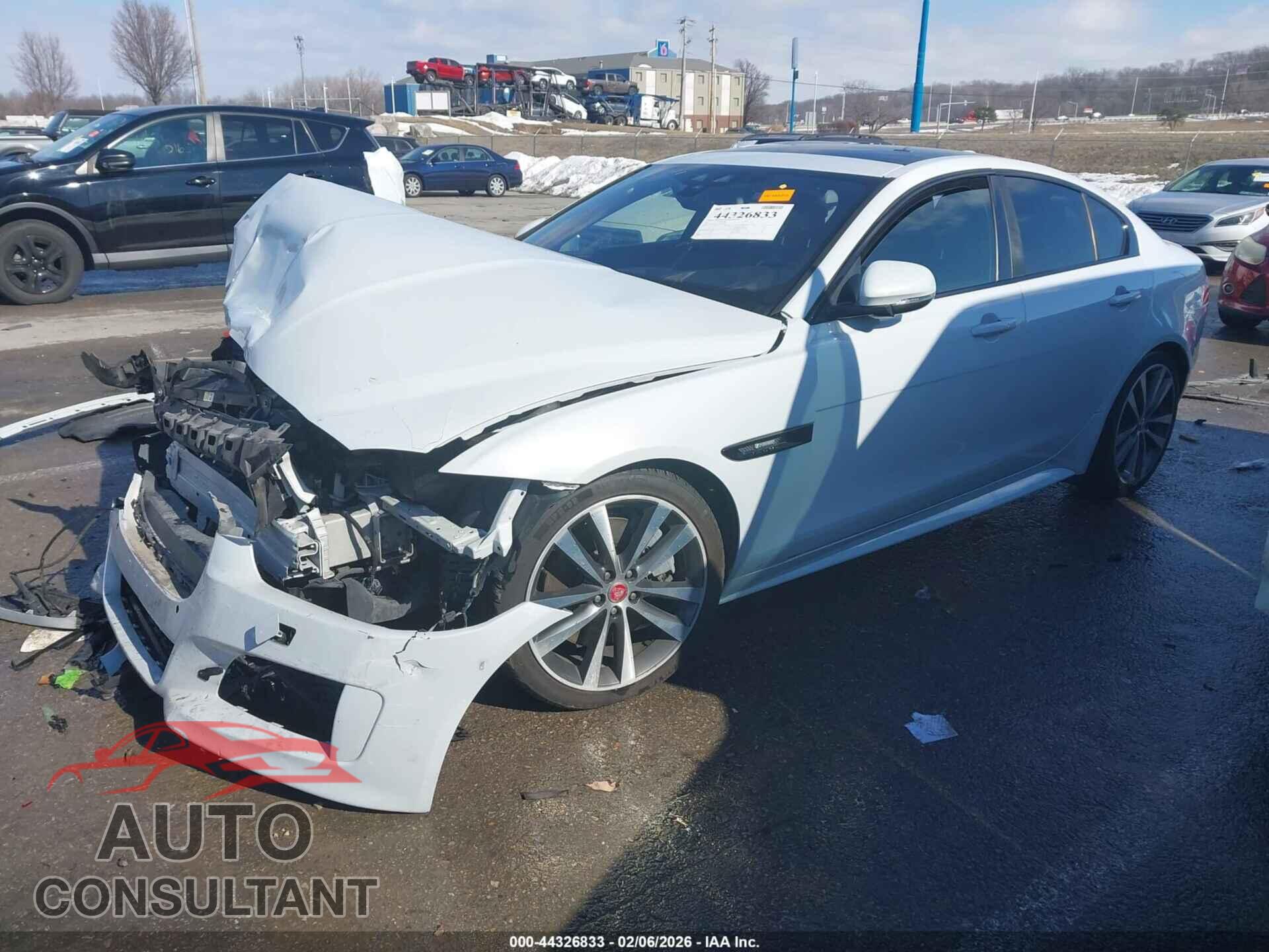 JAGUAR XE 2017 - SAJAF4BV7HA945540