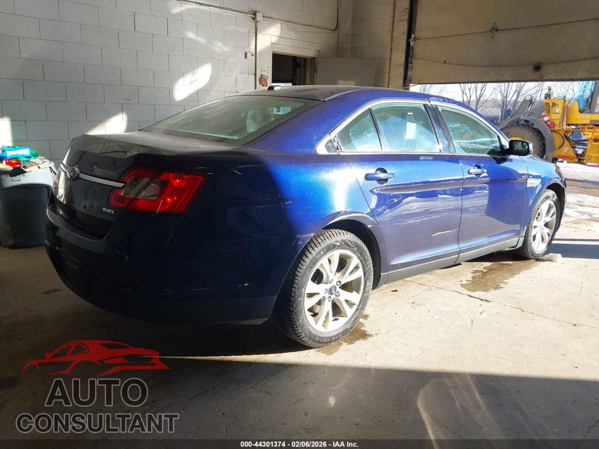 FORD TAURUS 2011 - 1FAHP2EW0BG185271