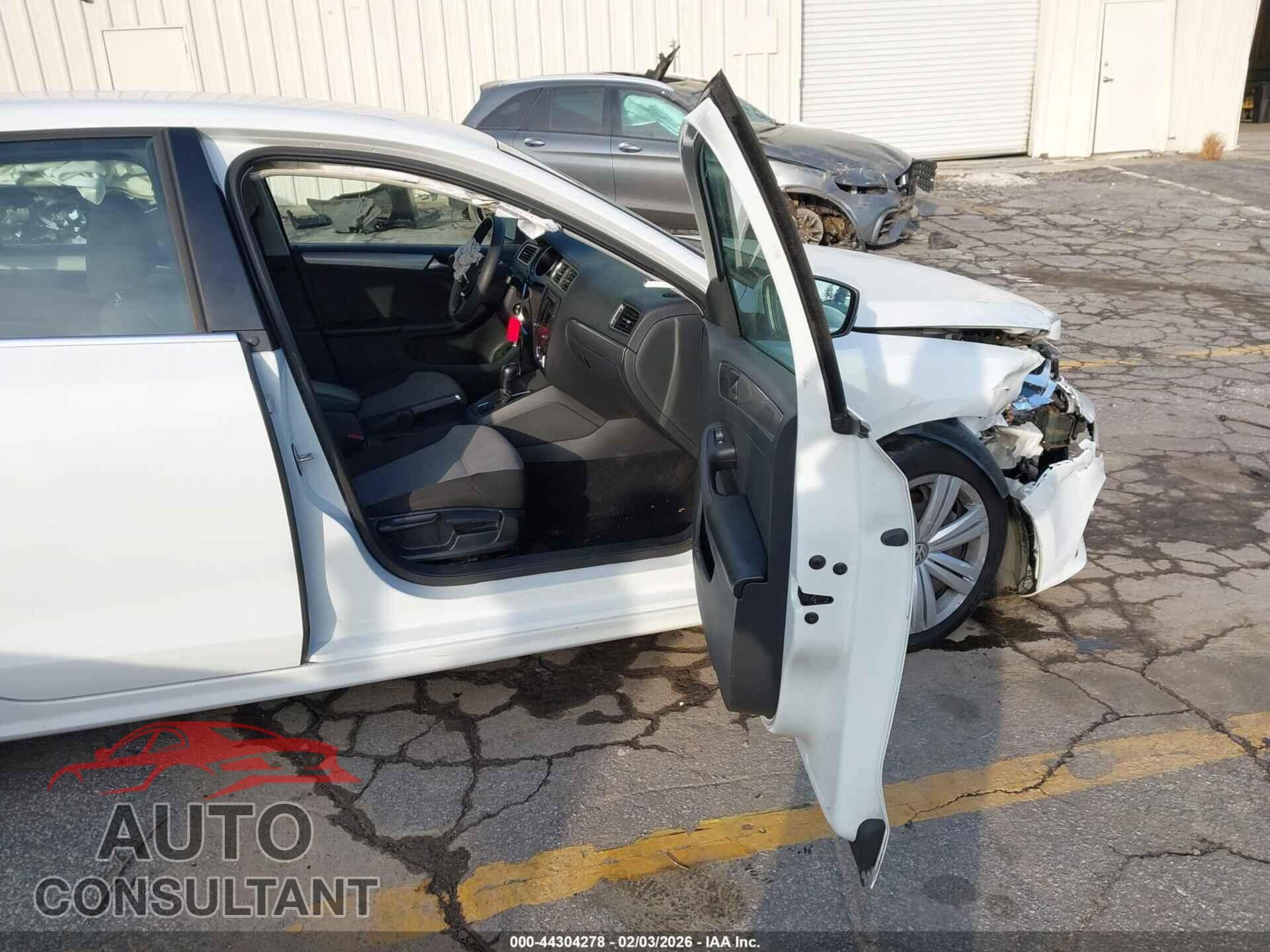 VOLKSWAGEN JETTA 2017 - 3VW2B7AJ0HM386492