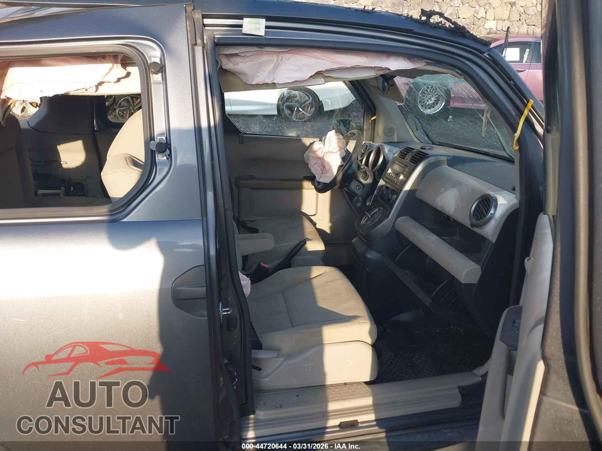 HONDA ELEMENT 2011 - 5J6YH1H78BL003470