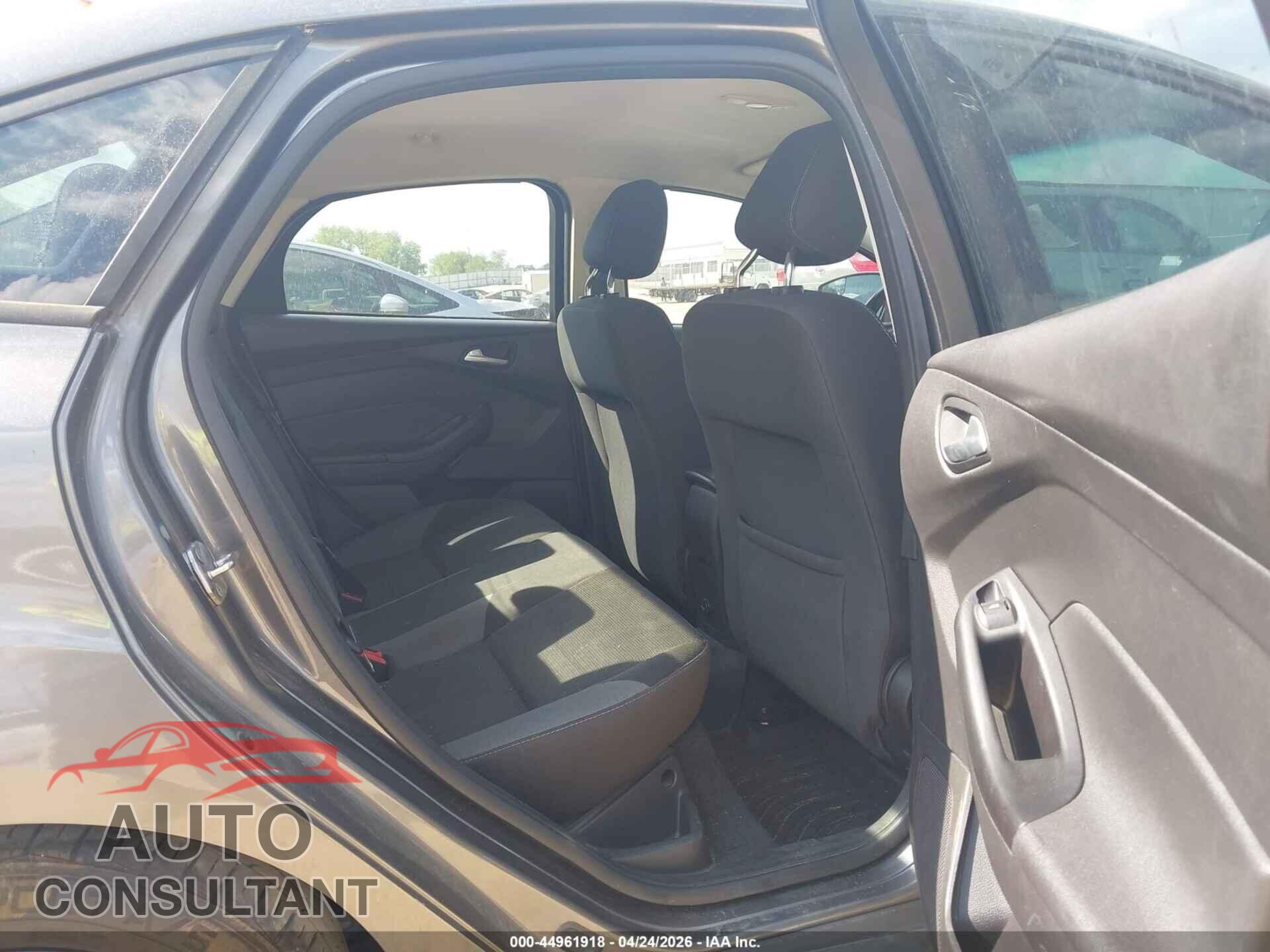 FORD FOCUS 2012 - 1FAHP3F24CL365184