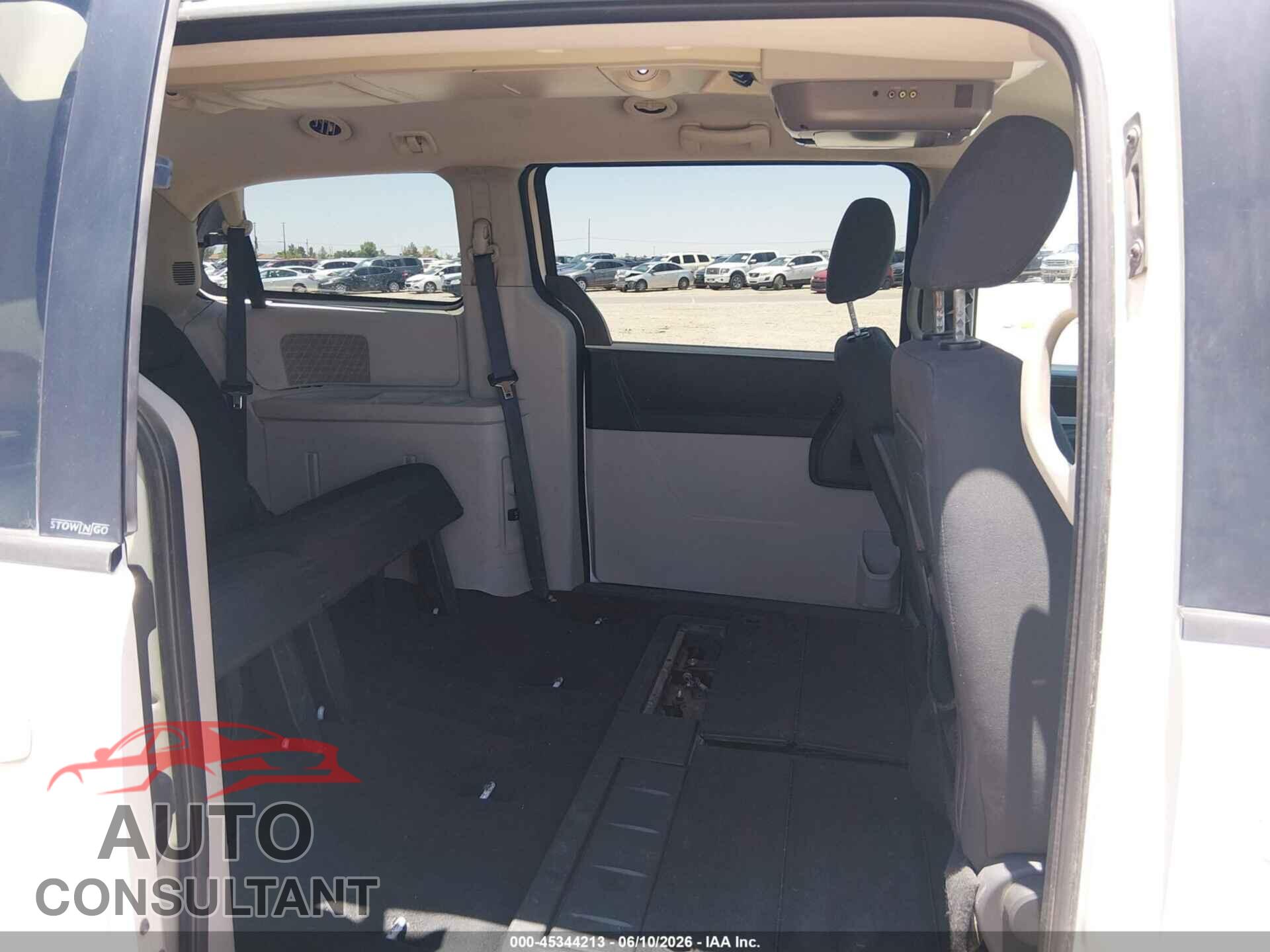 DODGE GRAND CARAVAN 2010 - 2D4RN5D18AR154877
