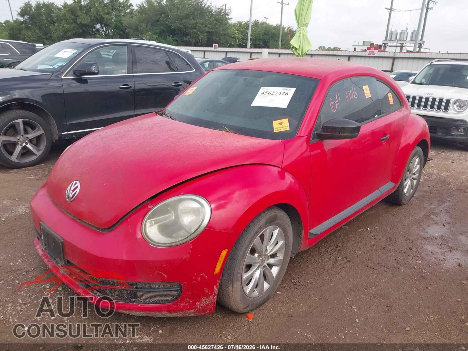 VOLKSWAGEN BEETLE 2014 - 3VWF17AT8EM638054