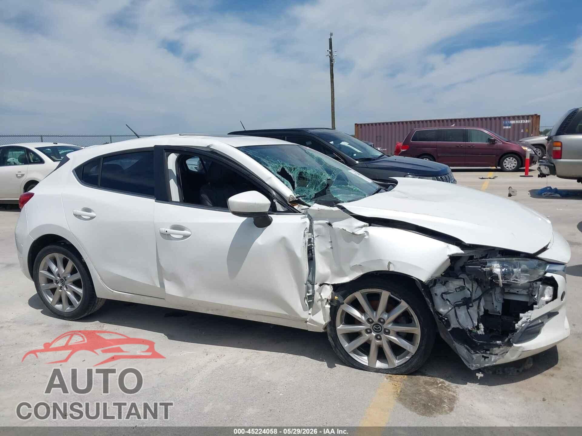MAZDA MAZDA3 2017 - JM1BN1L36H1115715