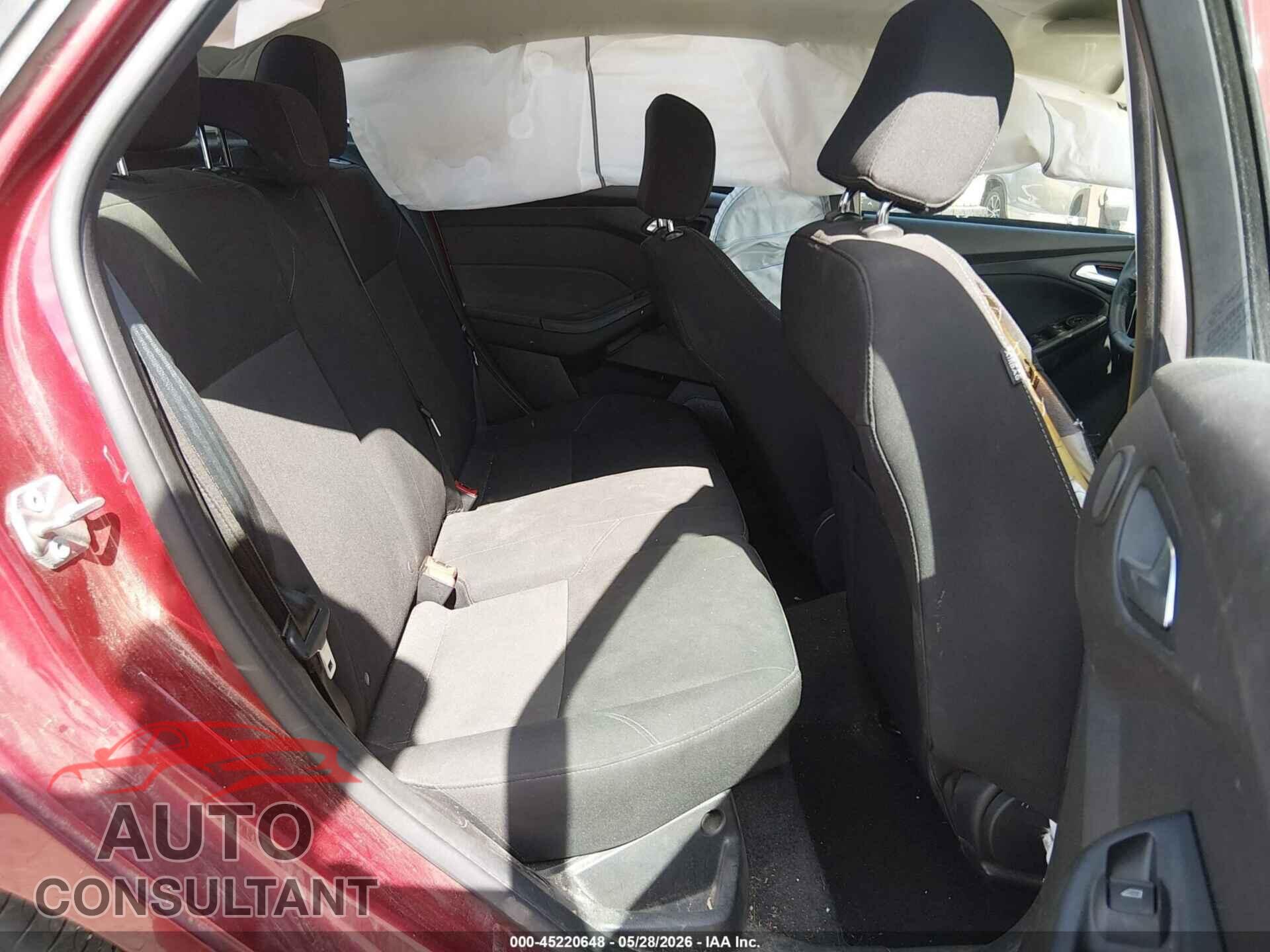 FORD FOCUS 2017 - 1FADP3M20HL311289