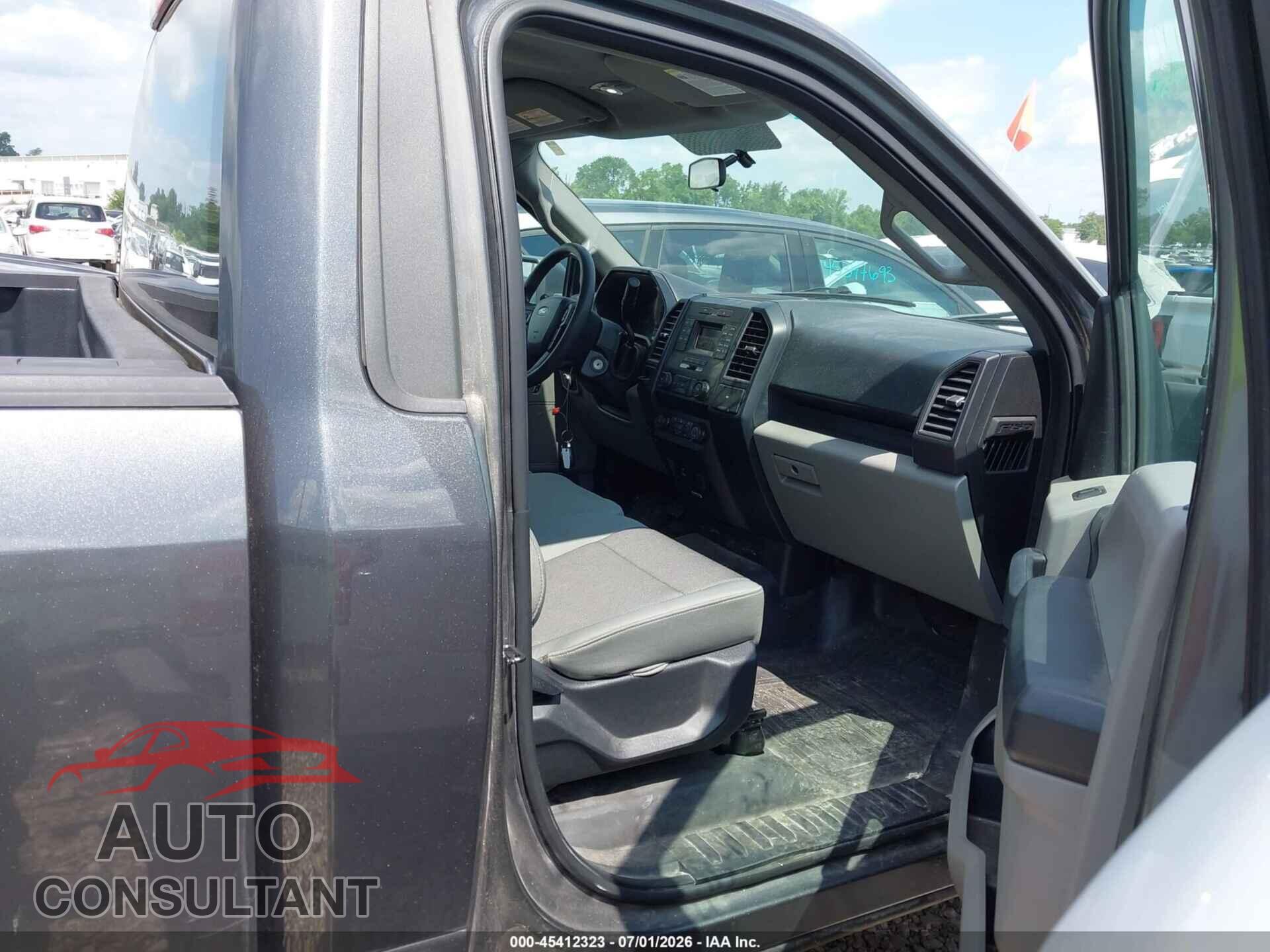 FORD F-150 2017 - 1FTMF1CF2HKC14199