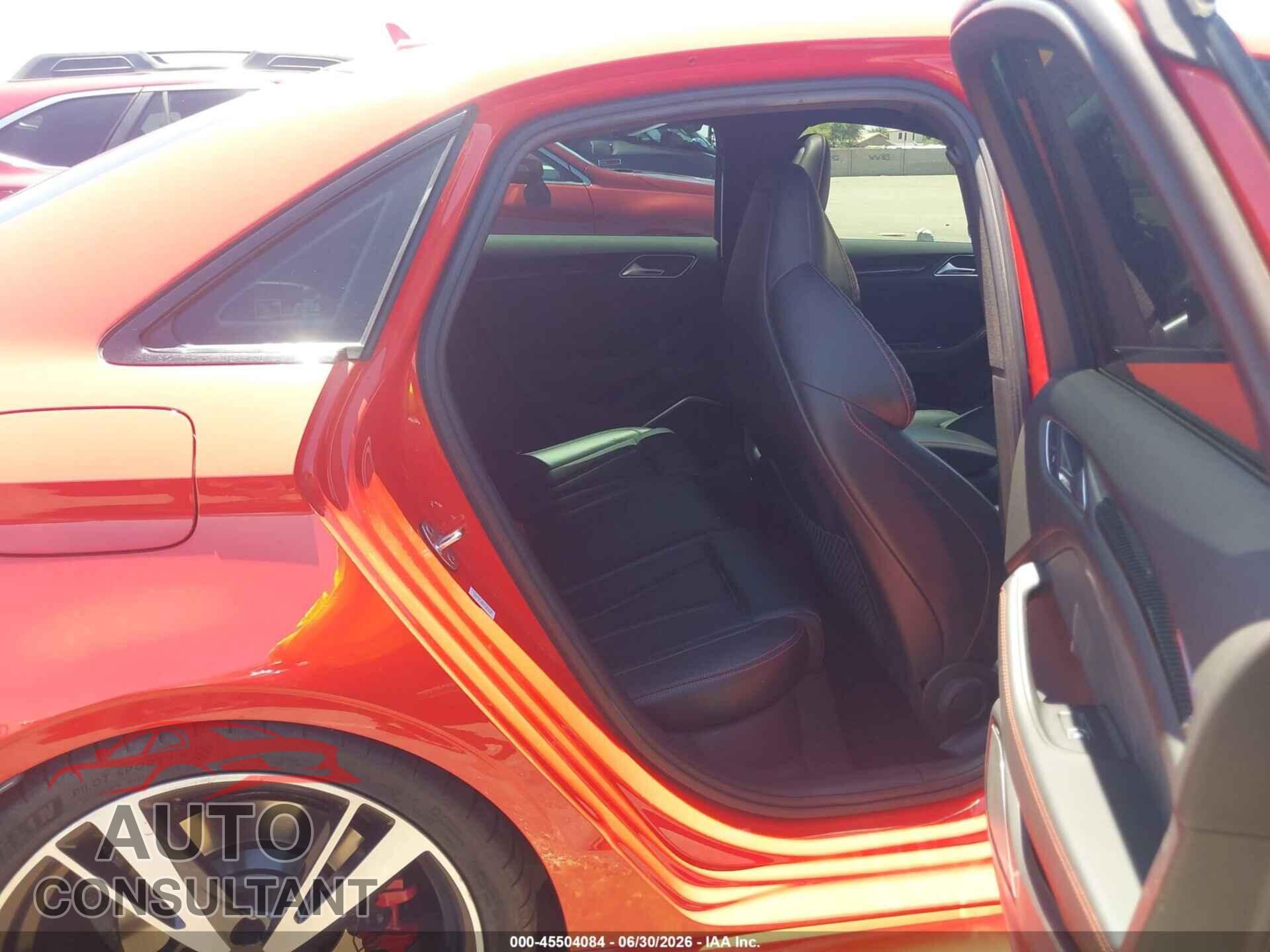 AUDI RS 3 2018 - WUABWGFF3J1905732
