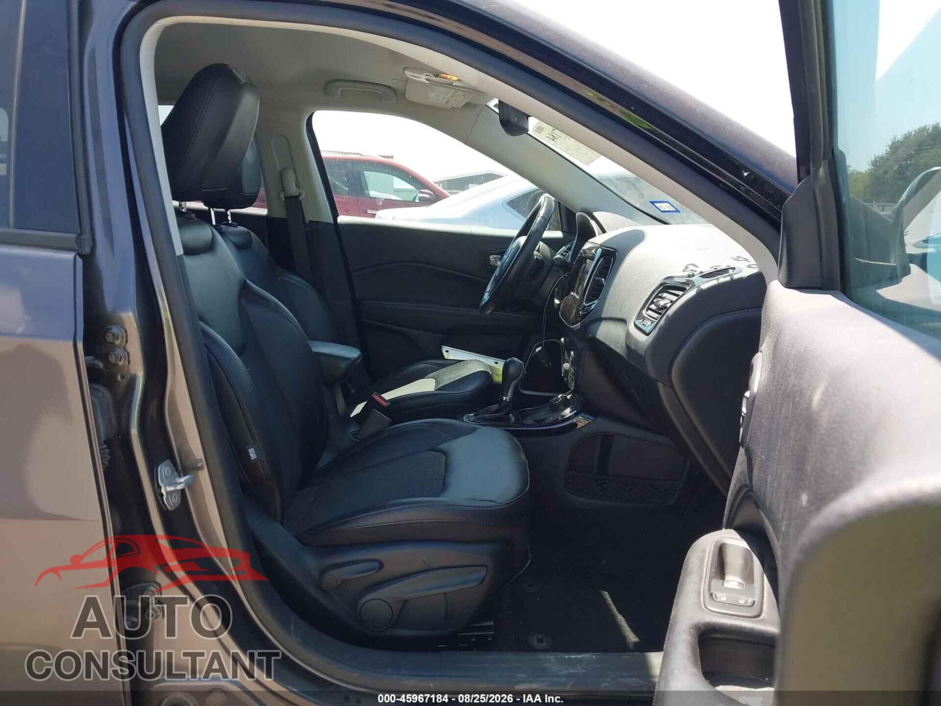 JEEP COMPASS 2019 - 3C4NJDBB7KT689579