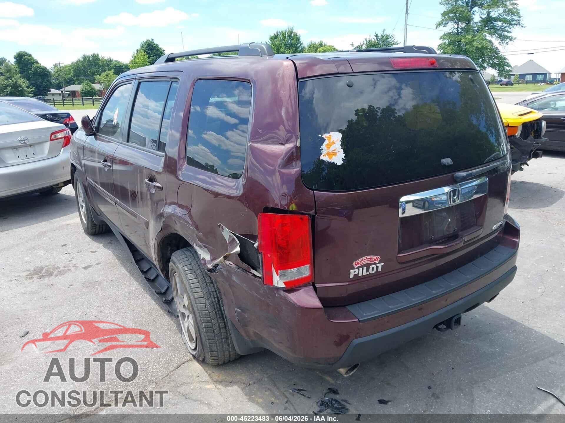 HONDA PILOT 2011 - 5FNYF4H68BB008899