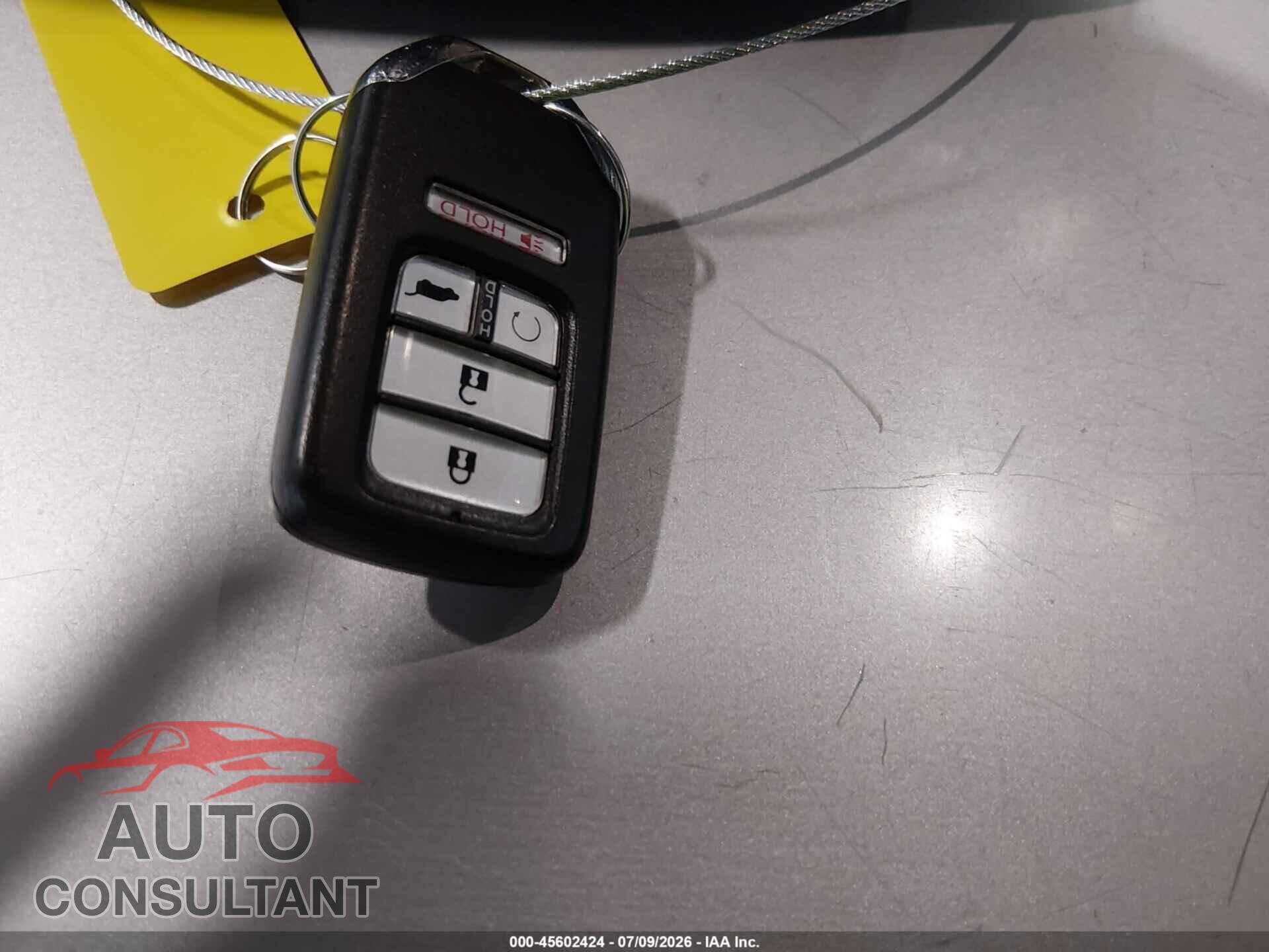 HONDA PILOT 2017 - 5FNYF6H04HB020077