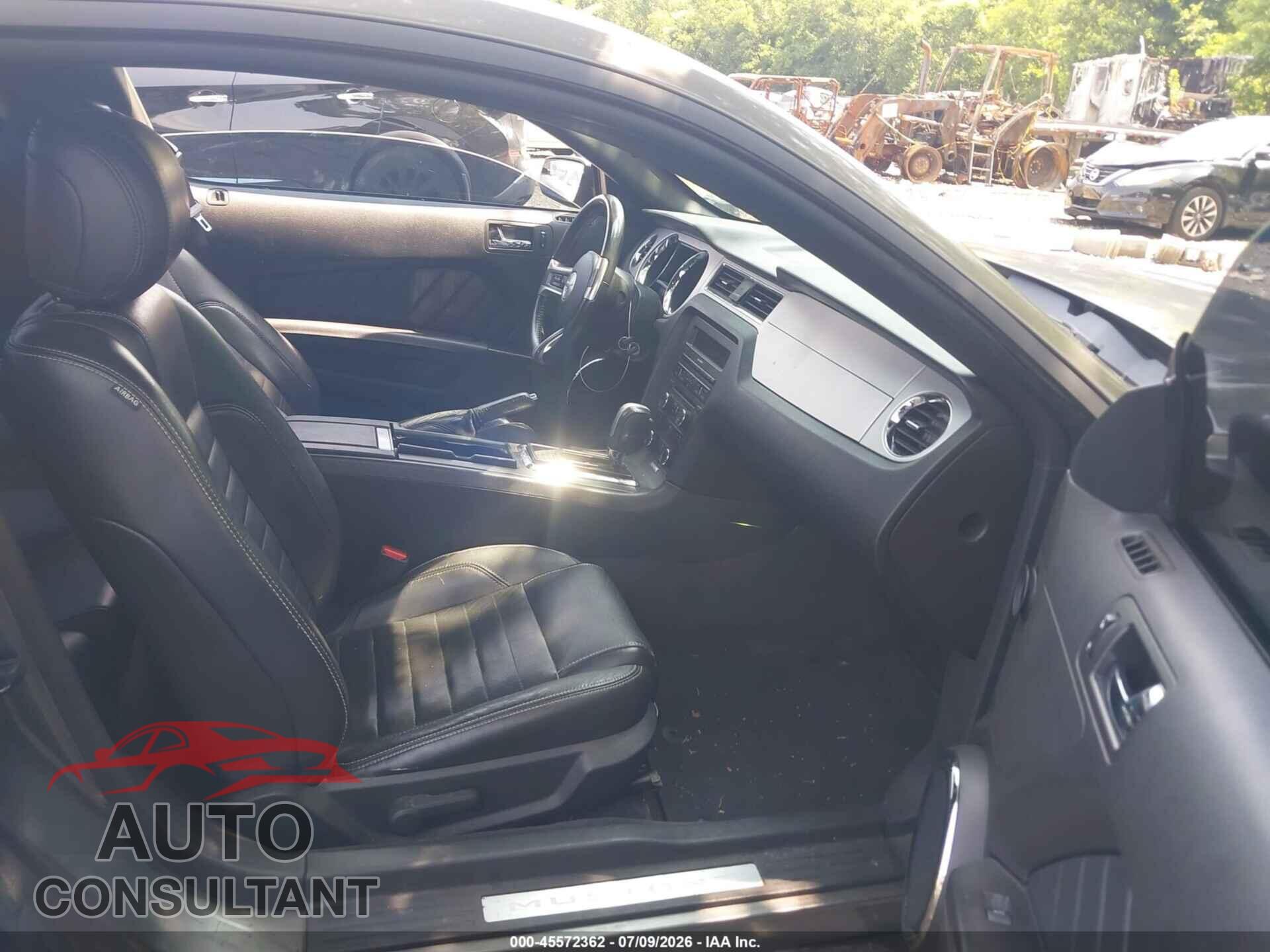 FORD MUSTANG 2013 - 1ZVBP8AM2D5243786