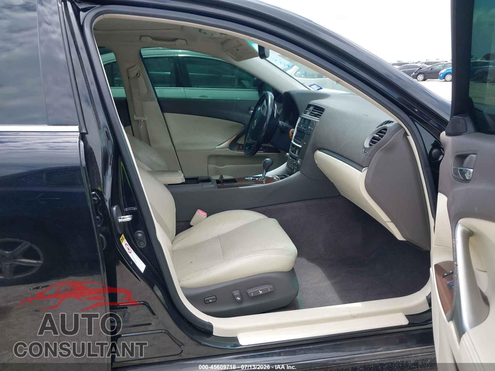LEXUS IS 250 2012 - JTHBF5C29C2103040