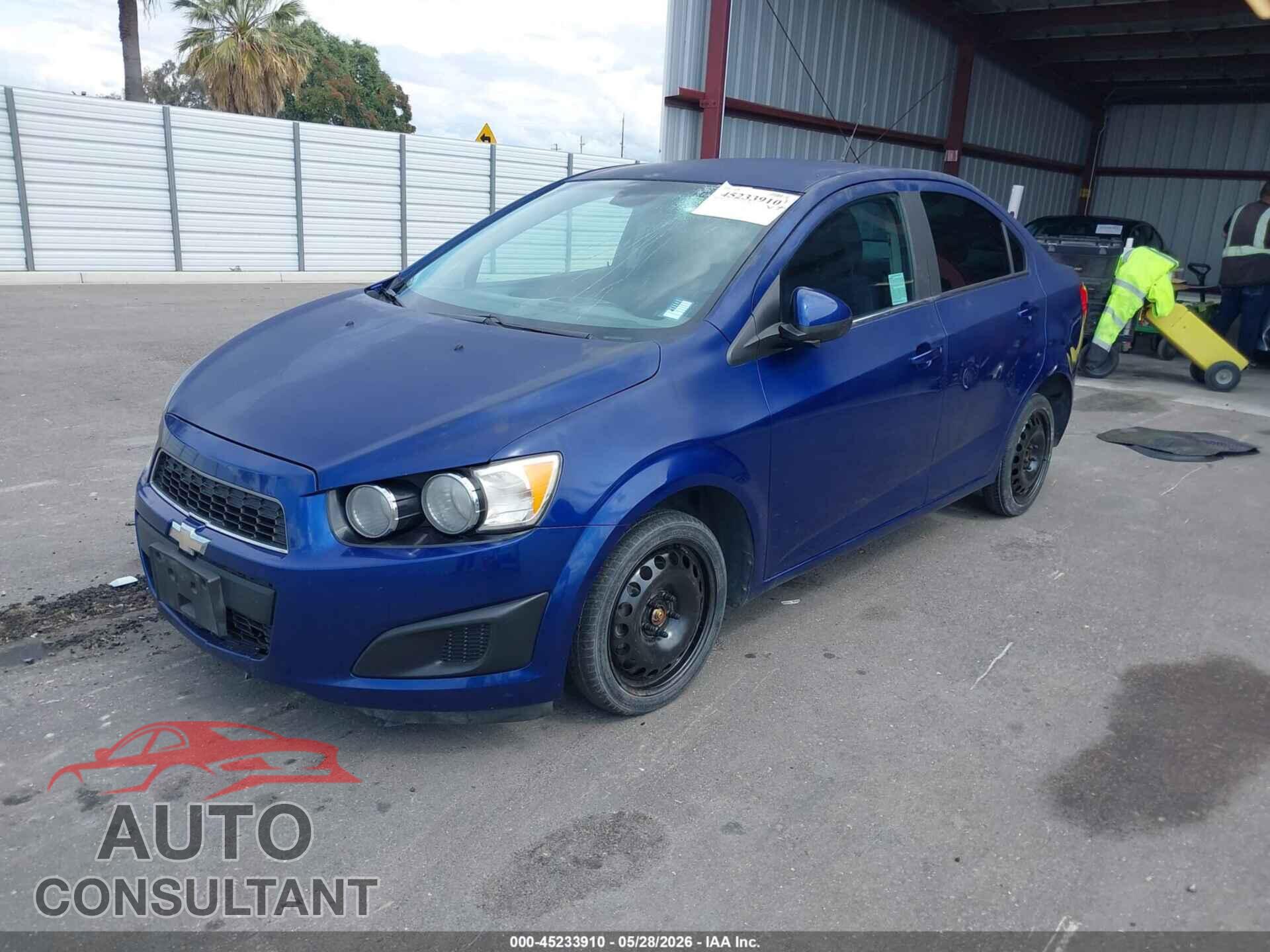 CHEVROLET SONIC 2013 - 1G1JC5SBXD4142497