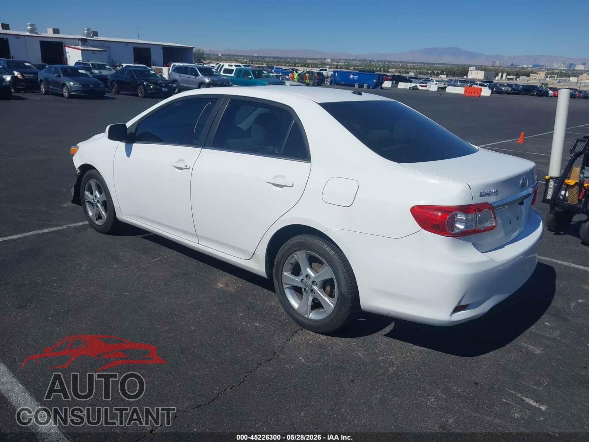 TOYOTA COROLLA 2013 - 2T1BU4EE2DC077120
