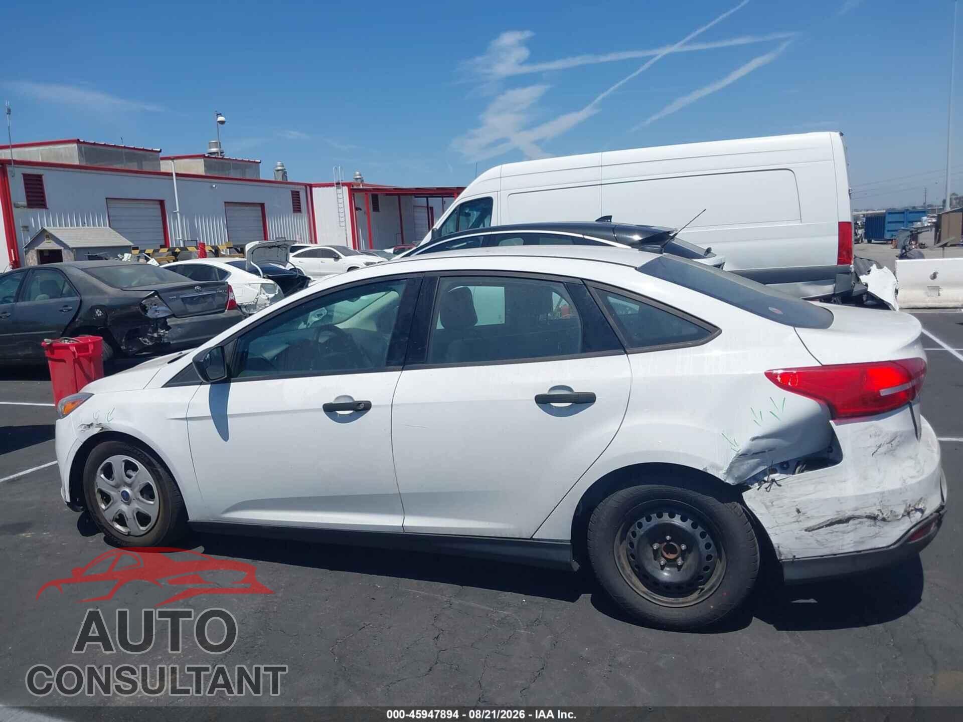 FORD FOCUS 2015 - 1FADP3E21FL368399