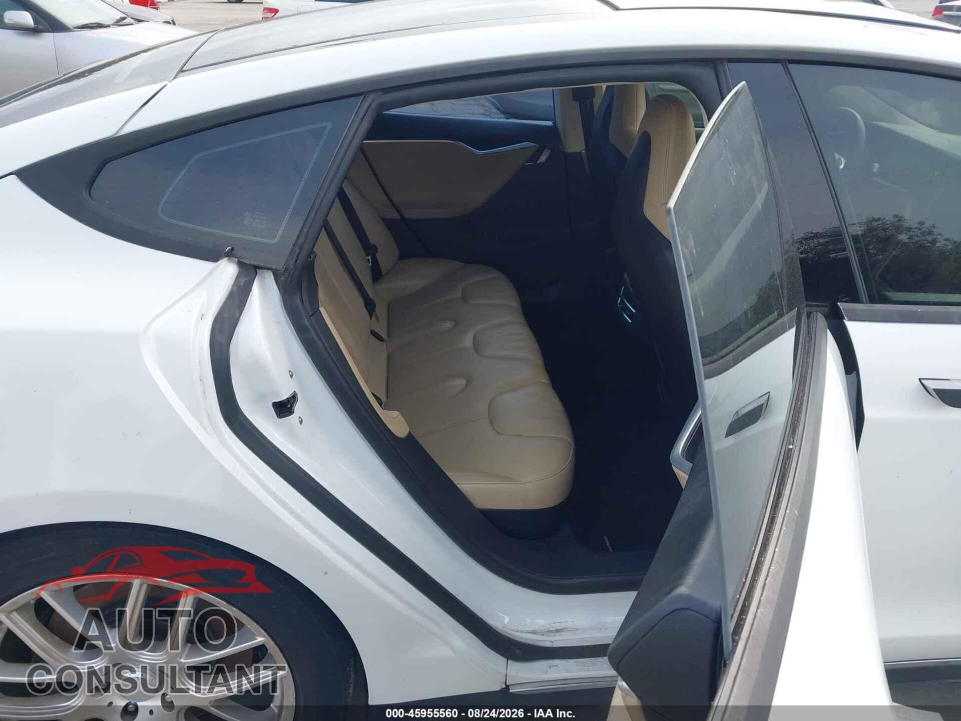 TESLA MODEL S 2013 - 5YJSA1DG2DFP03576