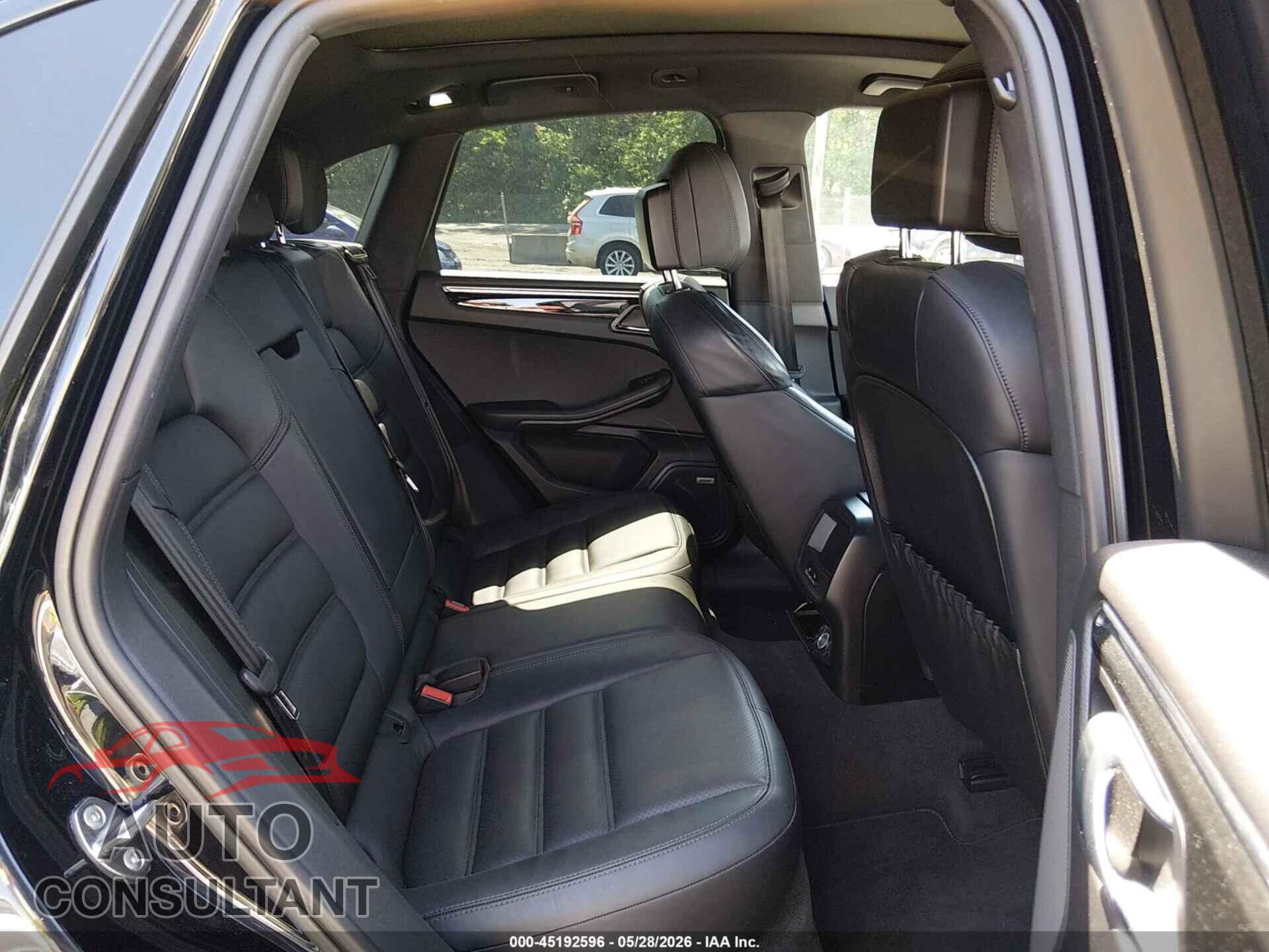 PORSCHE MACAN 2015 - WP1AB2A56FLB53802
