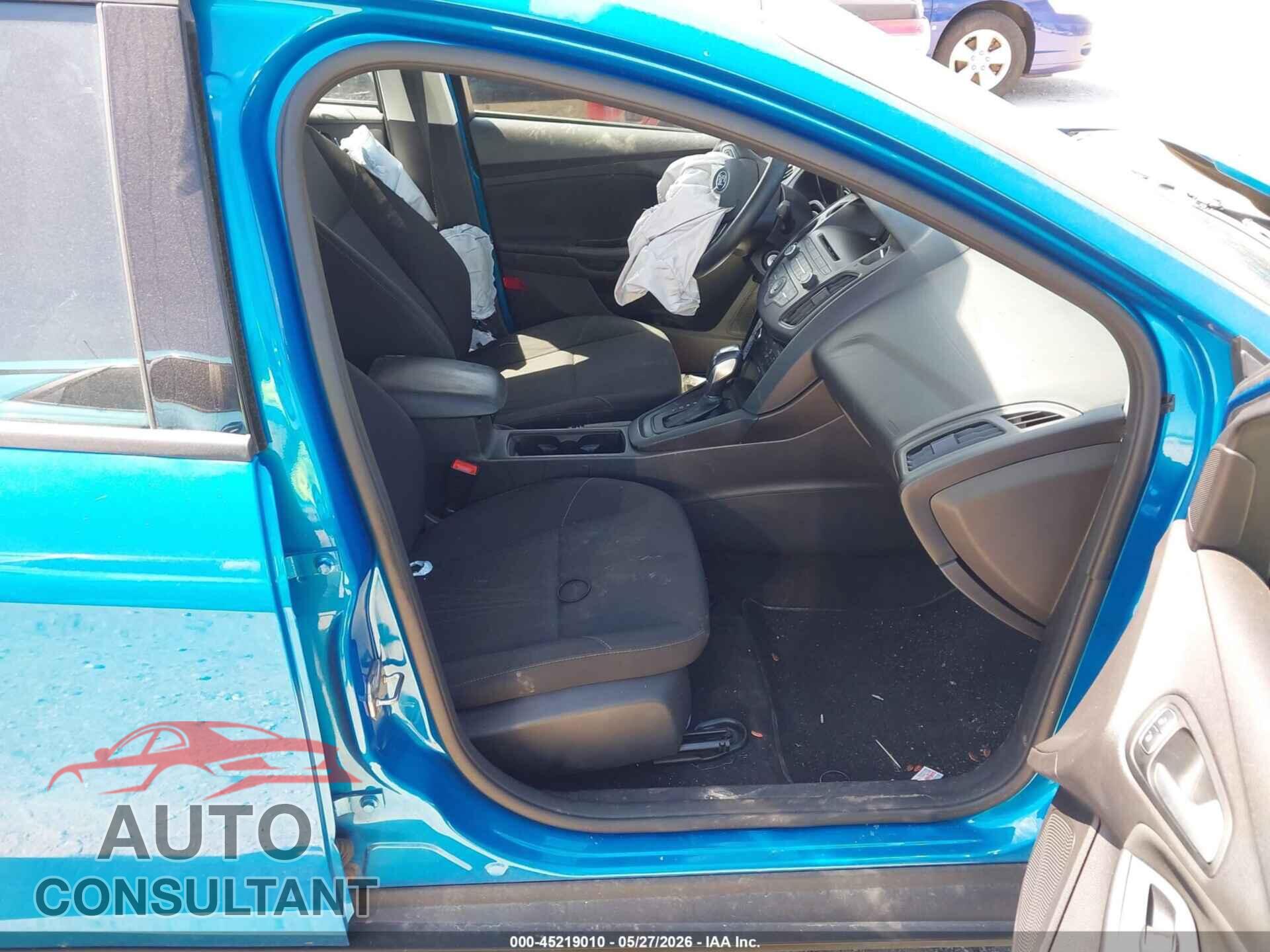 FORD FOCUS 2015 - 1FADP3F25FL253433