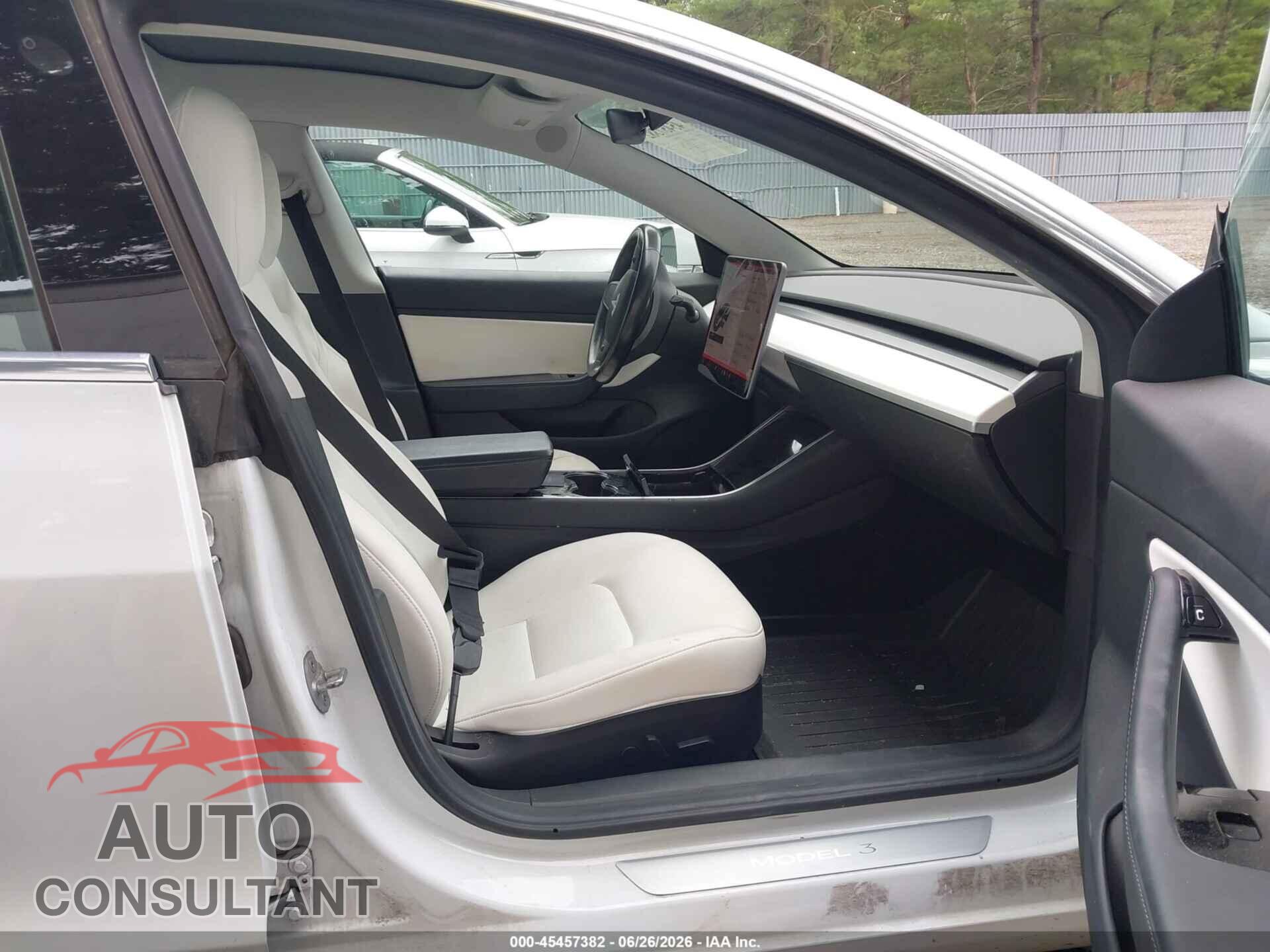 TESLA MODEL 3 2019 - 5YJ3E1EB8KF421533
