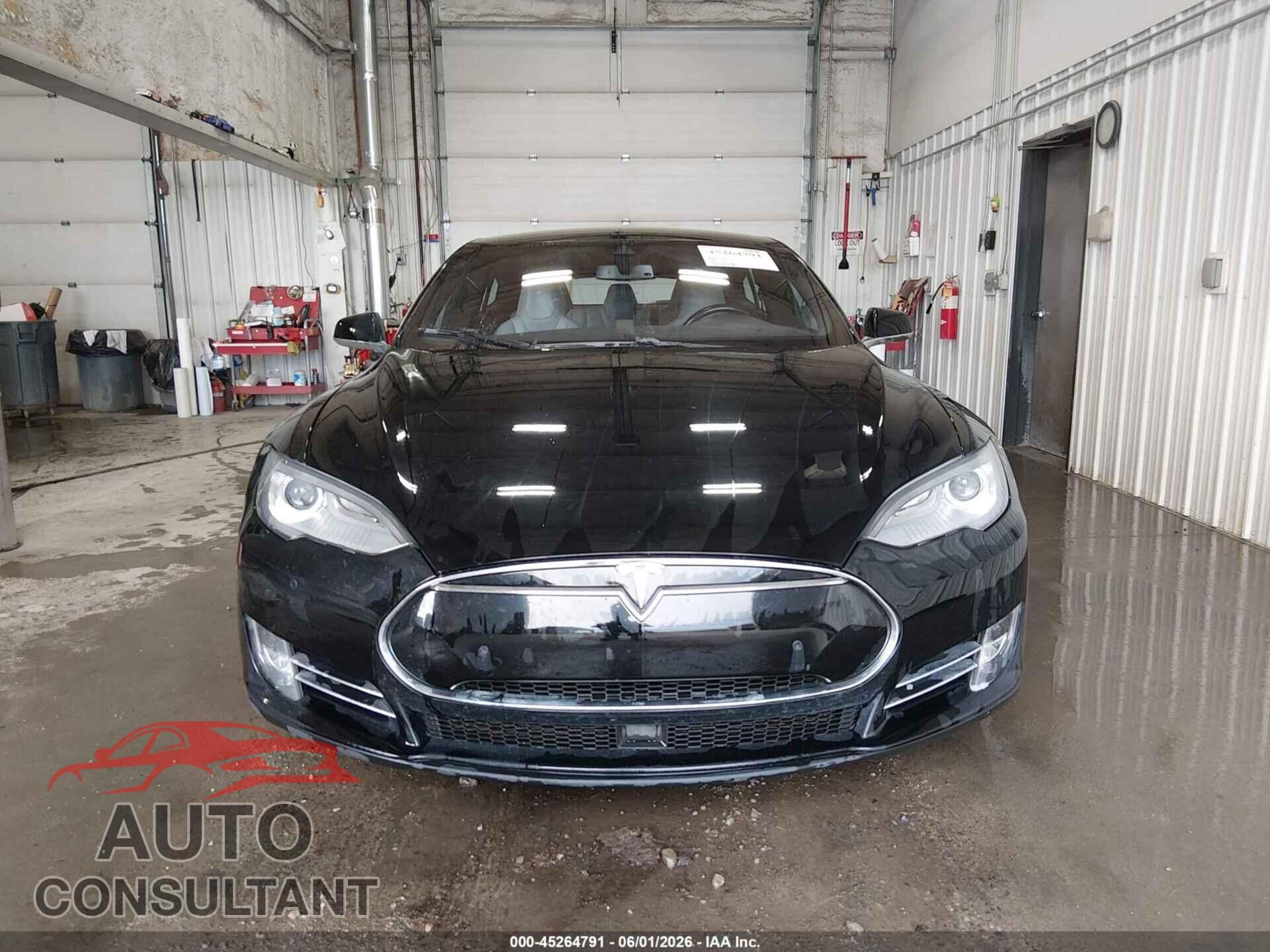 TESLA MODEL S 2014 - 5YJSA1H24EFP65996