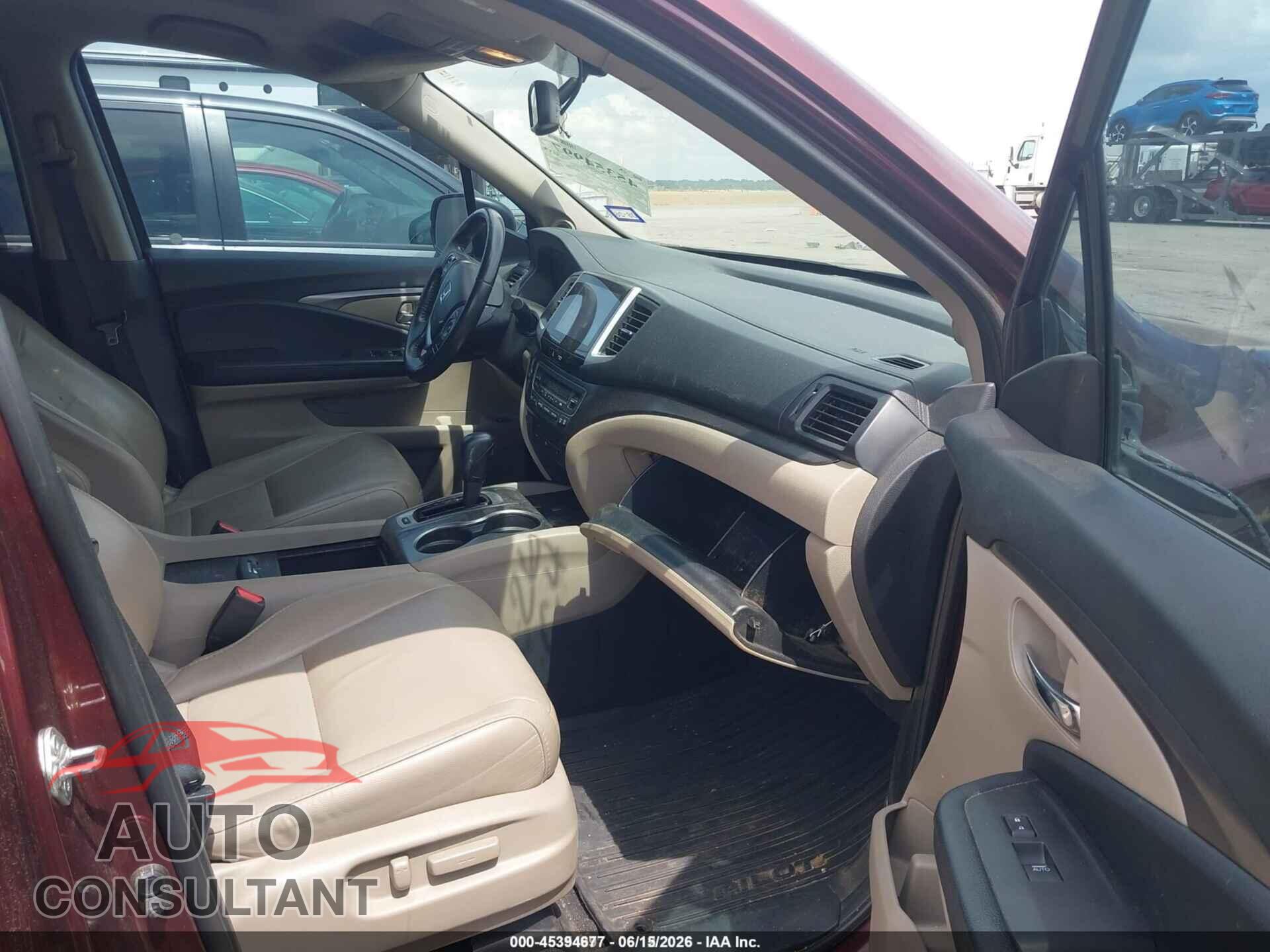 HONDA PILOT 2018 - 5FNYF5H82JB008564