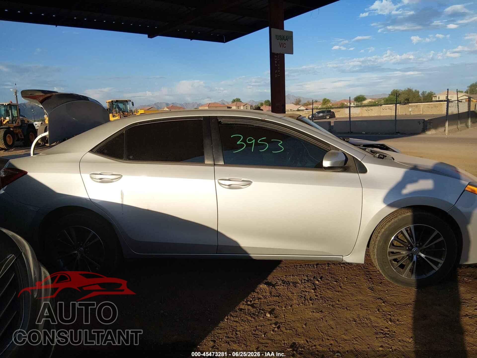 TOYOTA COROLLA 2017 - 5YFBURHE4HP627559