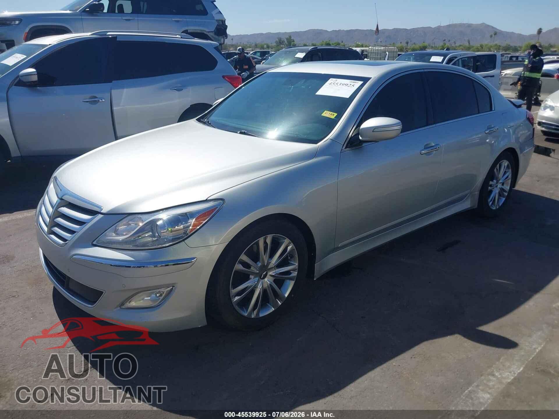HYUNDAI GENESIS 2013 - KMHGC4DD2DU242518